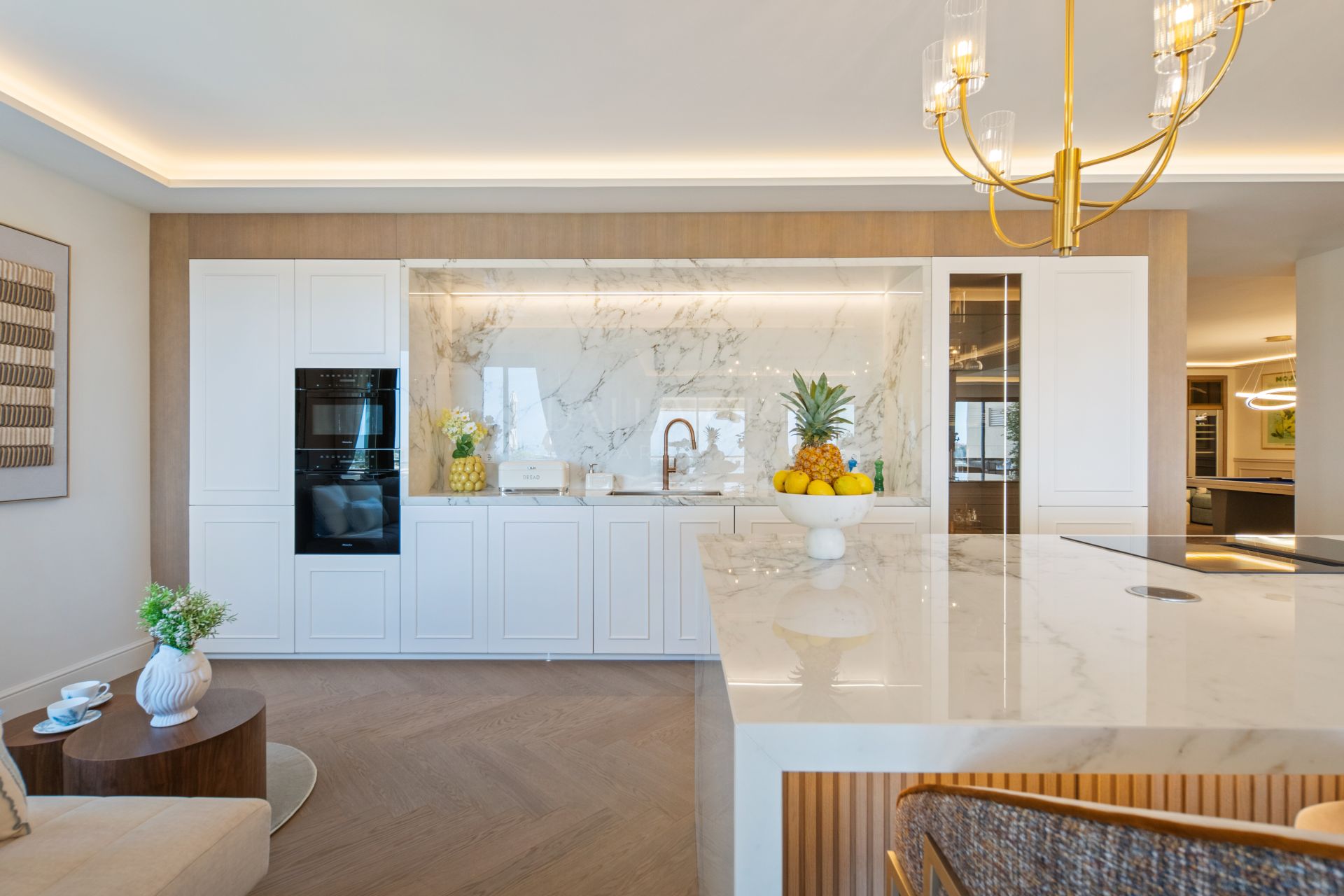 South-Facing Five-Bedroom Residence with Expansive Terraces