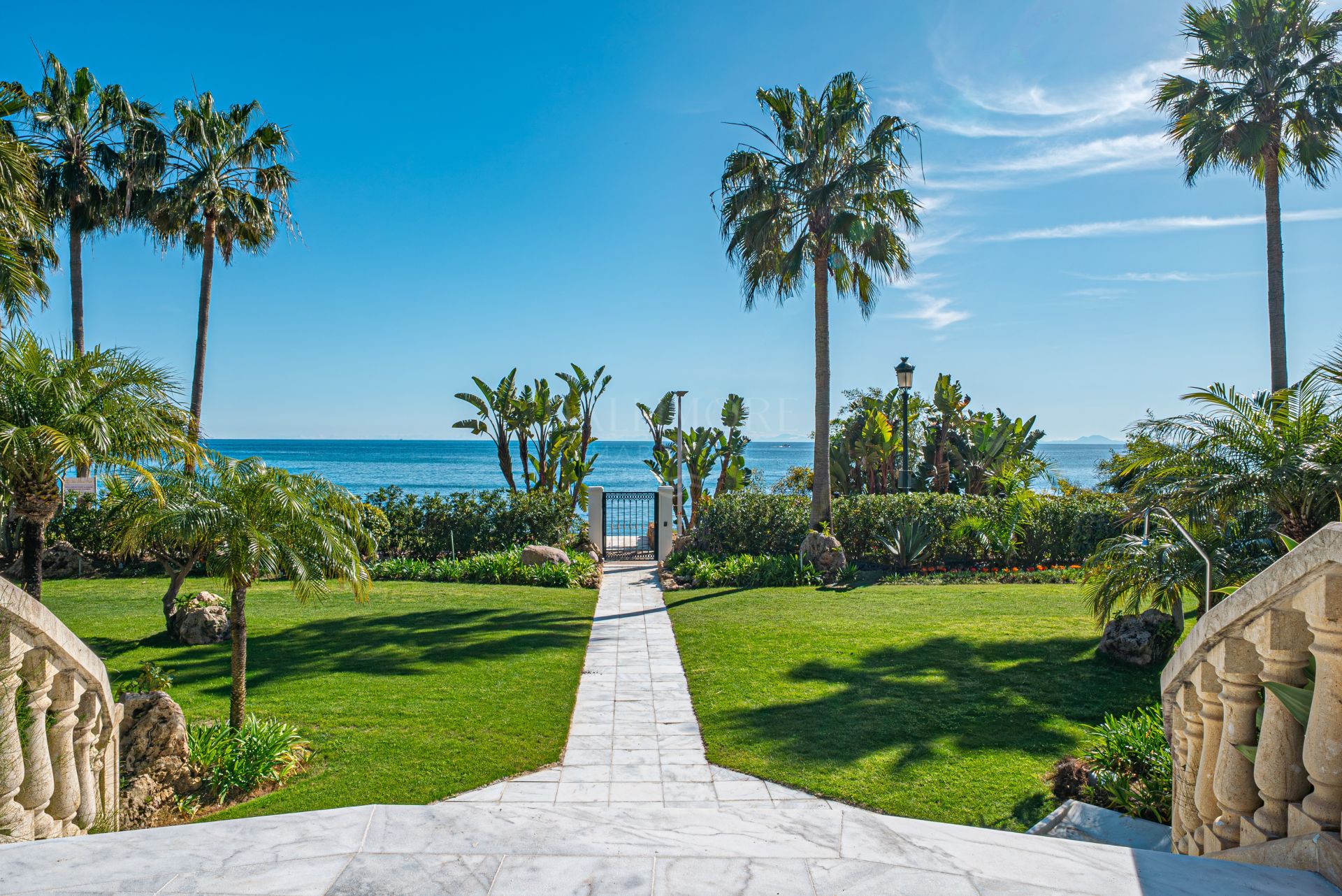Frontline Beach Living with Tropical Gardens and Resort Pools