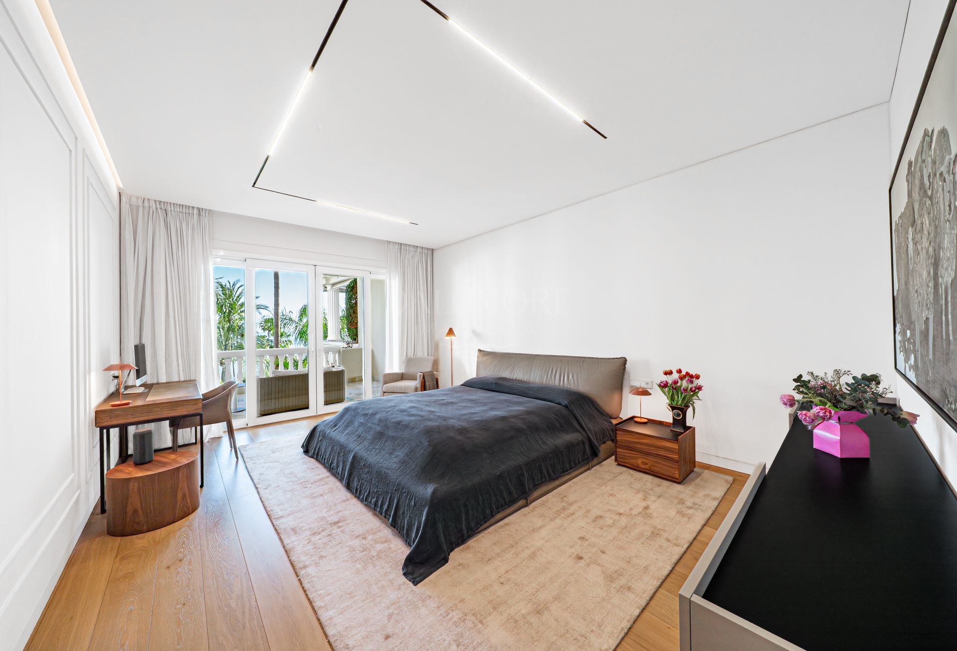 Frontline Beach Living with Tropical Gardens and Resort Pools