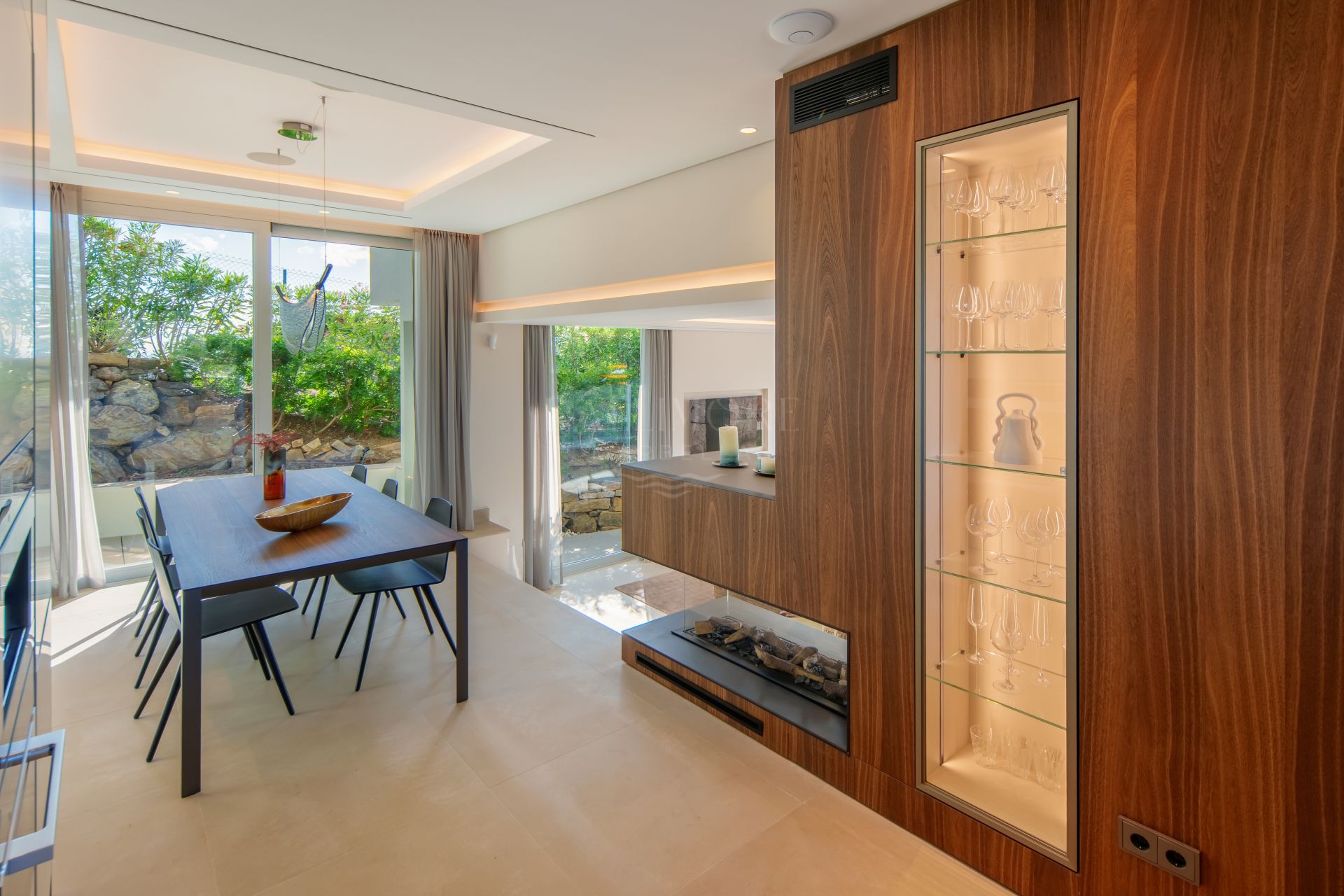 Villa contemporánea de cuatro dormitorios con vistas panorámicas