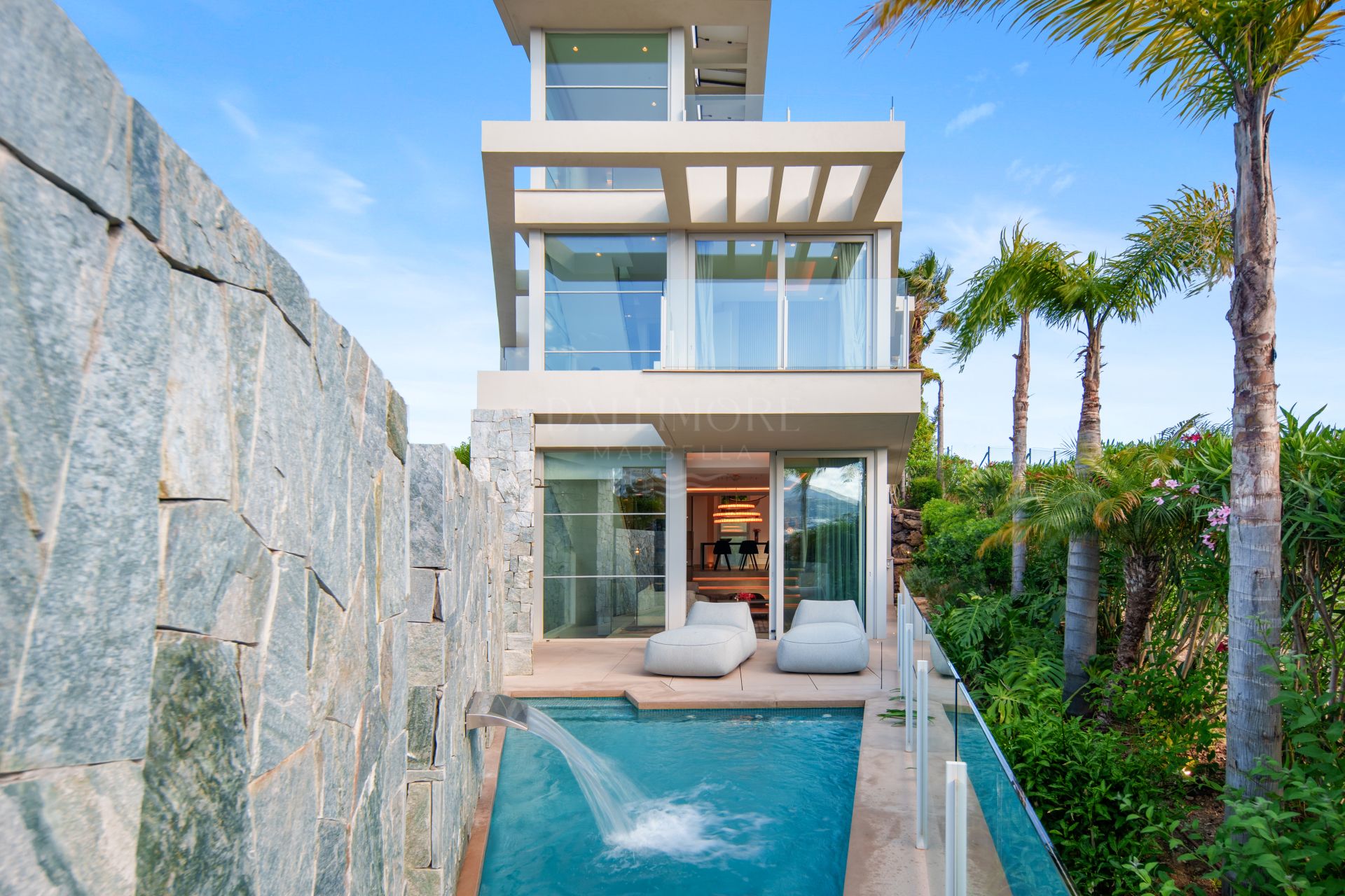 Villa contemporánea de cuatro dormitorios con vistas panorámicas