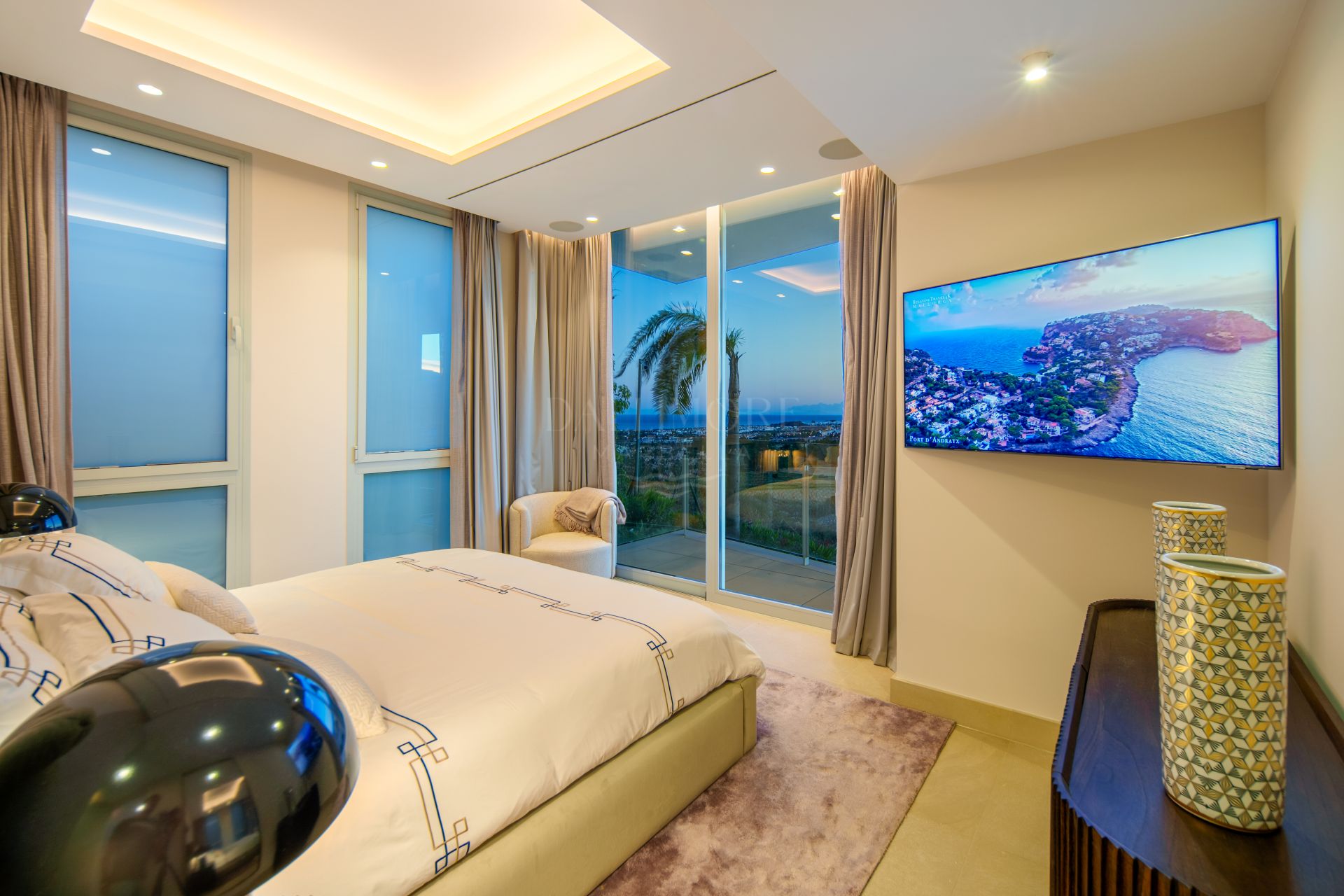 Villa contemporánea de cuatro dormitorios con vistas panorámicas