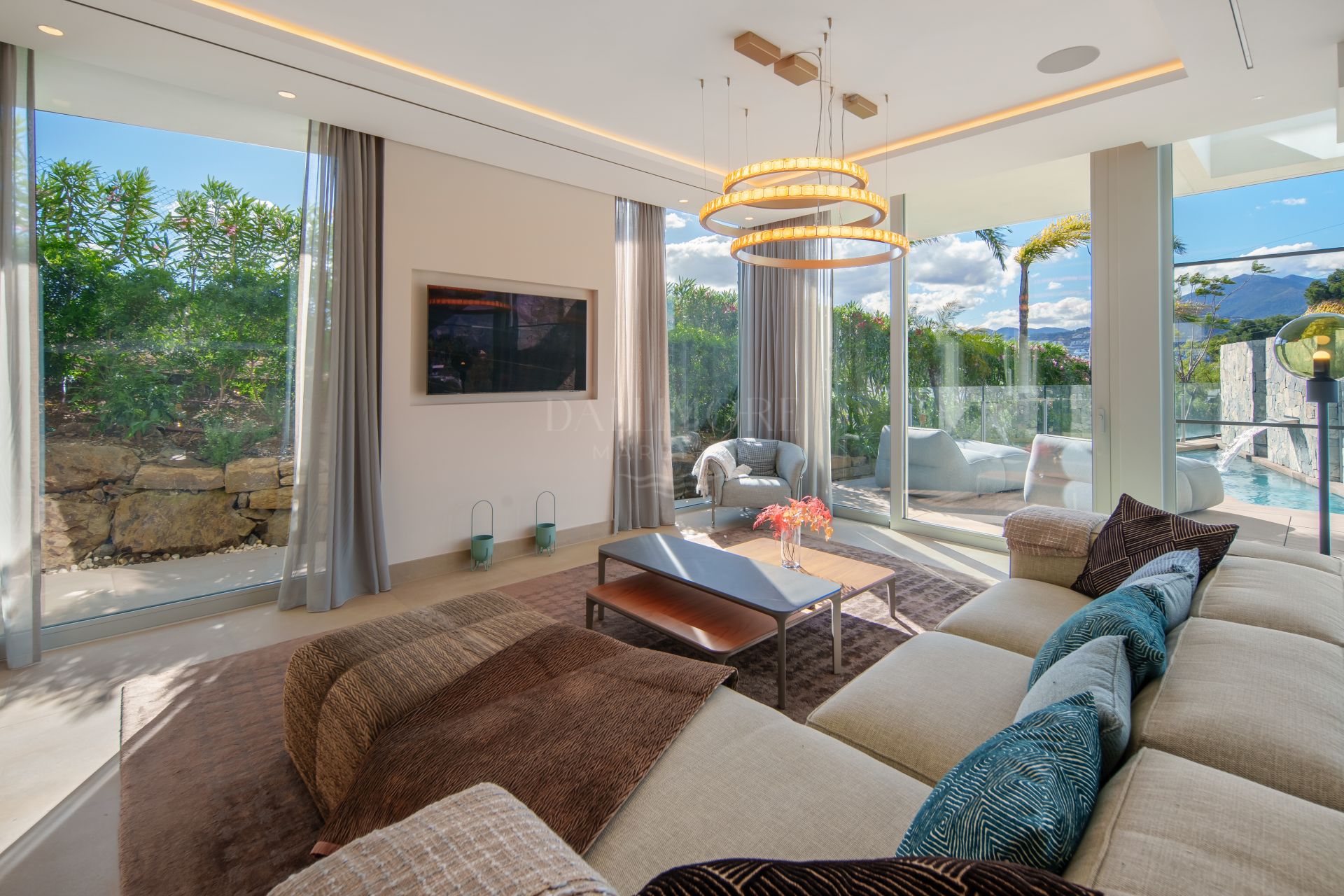 Villa contemporánea de cuatro dormitorios con vistas panorámicas