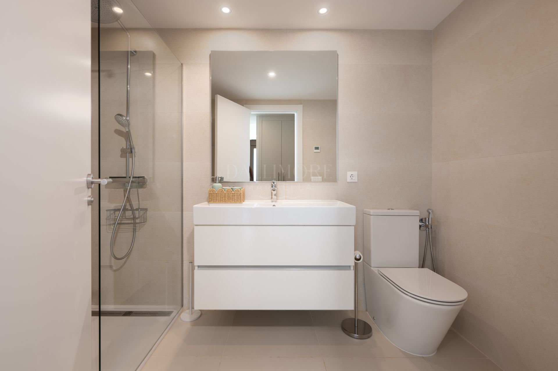 Espectacular ático dúplex de 3 dormitorios con vistas al mar y 117 m² de terrazas en Estepona