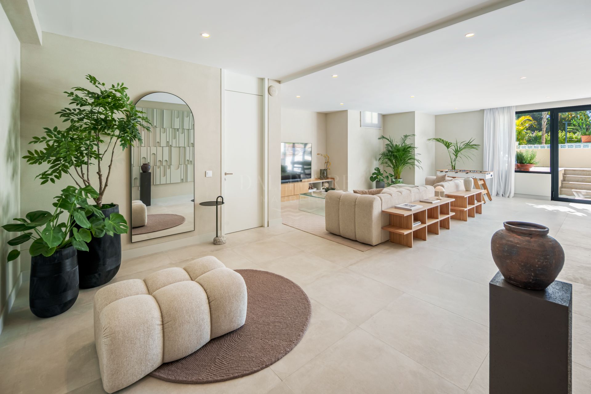 Contemporary Villa With Tropical Gardens And Solarium