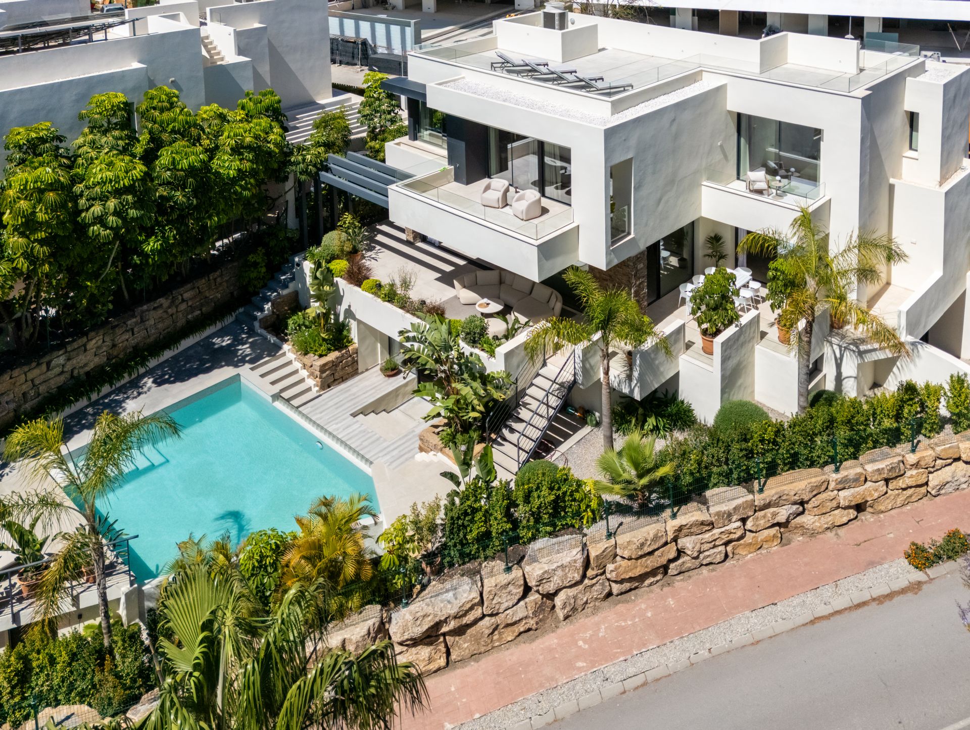 Contemporary Villa With Tropical Gardens And Solarium