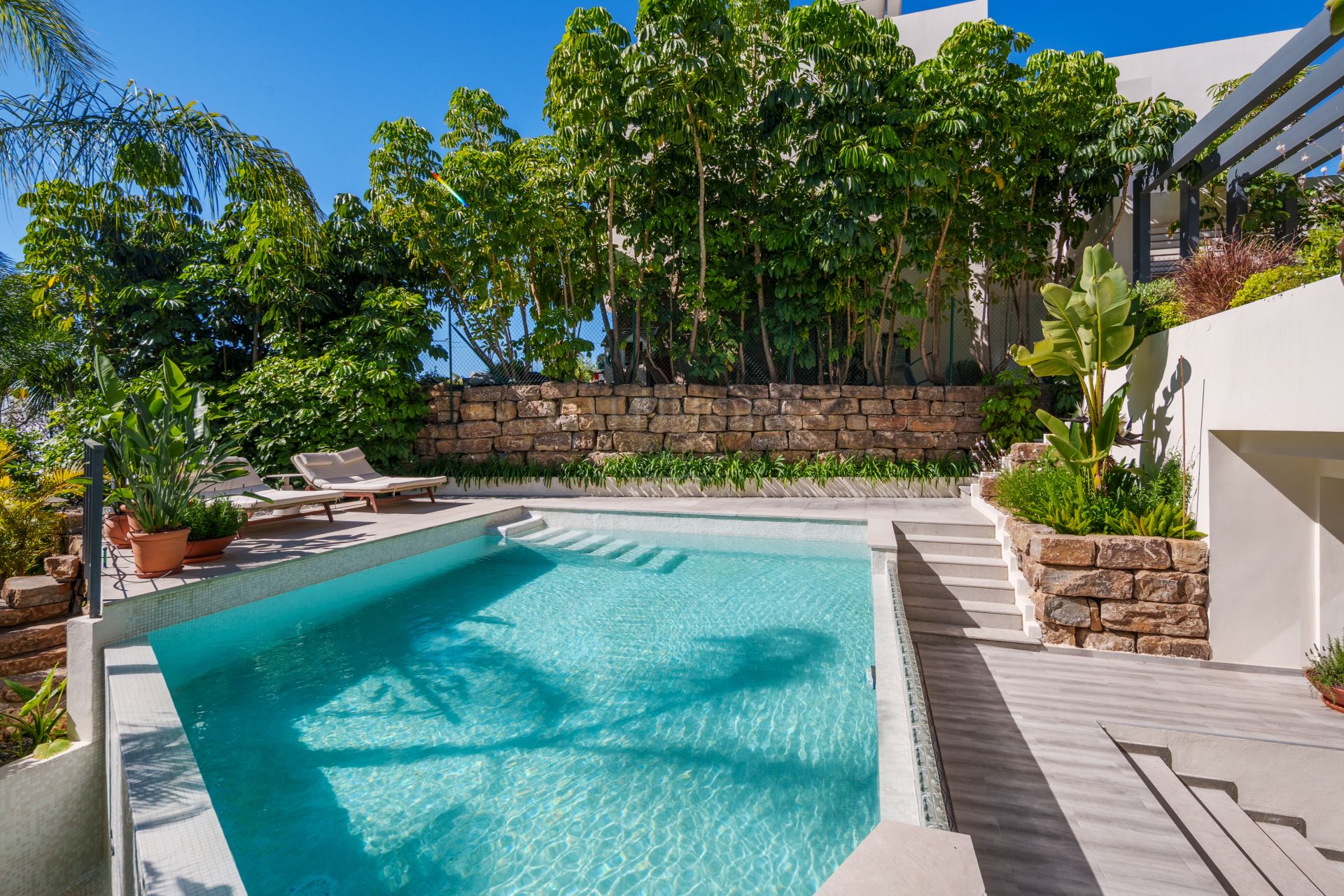 Contemporary Villa With Tropical Gardens And Solarium