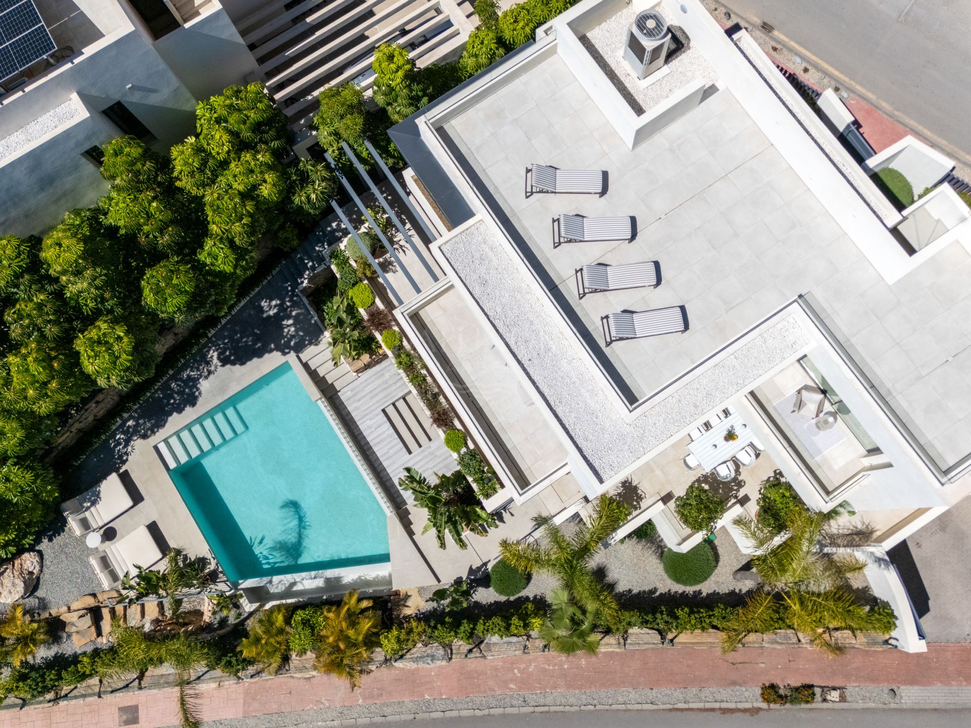Contemporary Villa With Tropical Gardens And Solarium