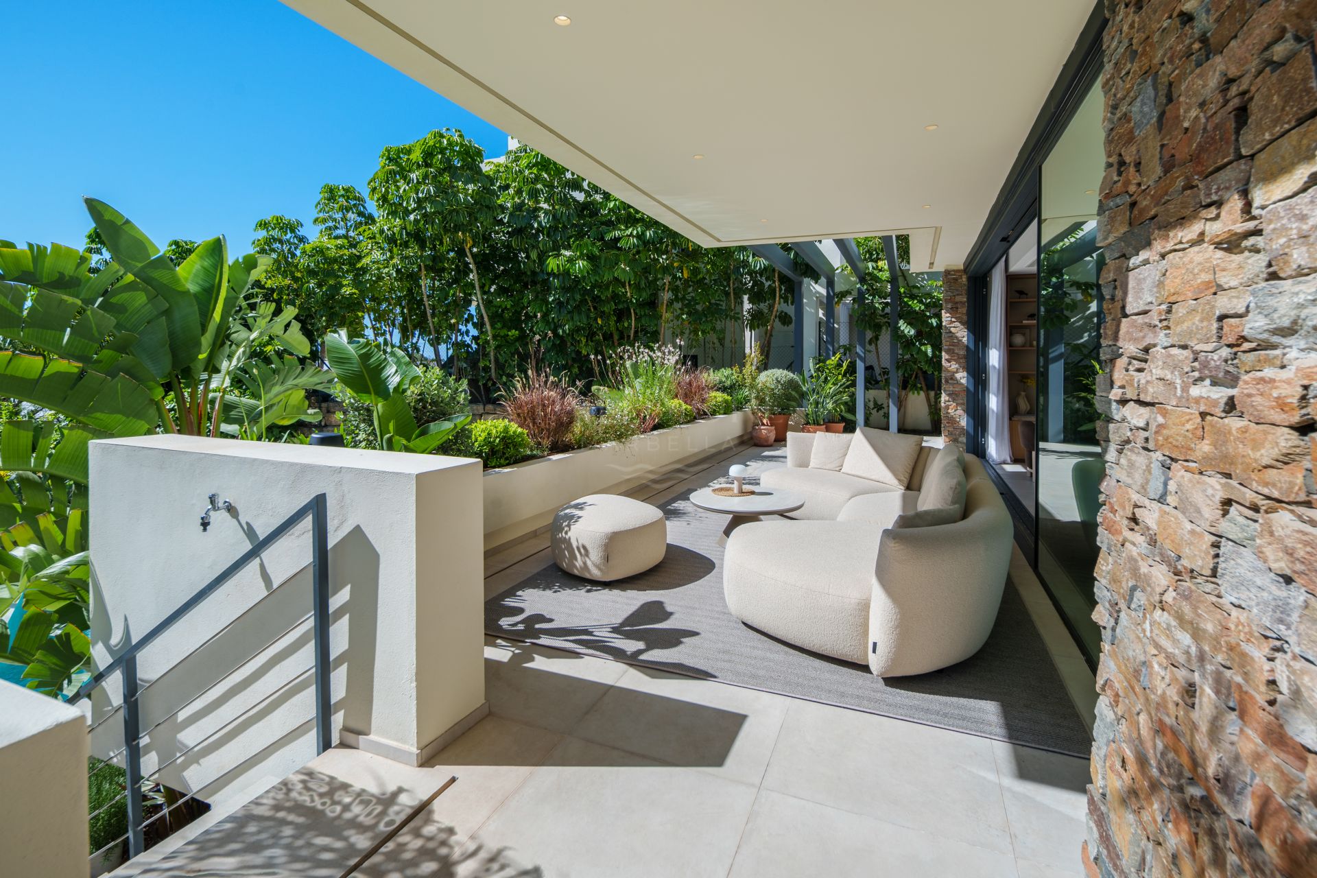 Contemporary Villa With Tropical Gardens And Solarium