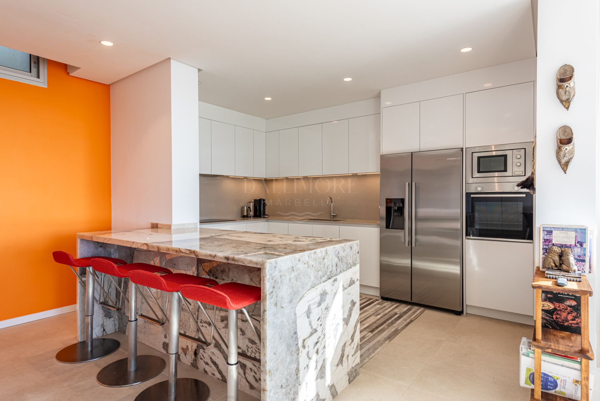 Large 3-Bedroom Duplex Apartment with Private Garden