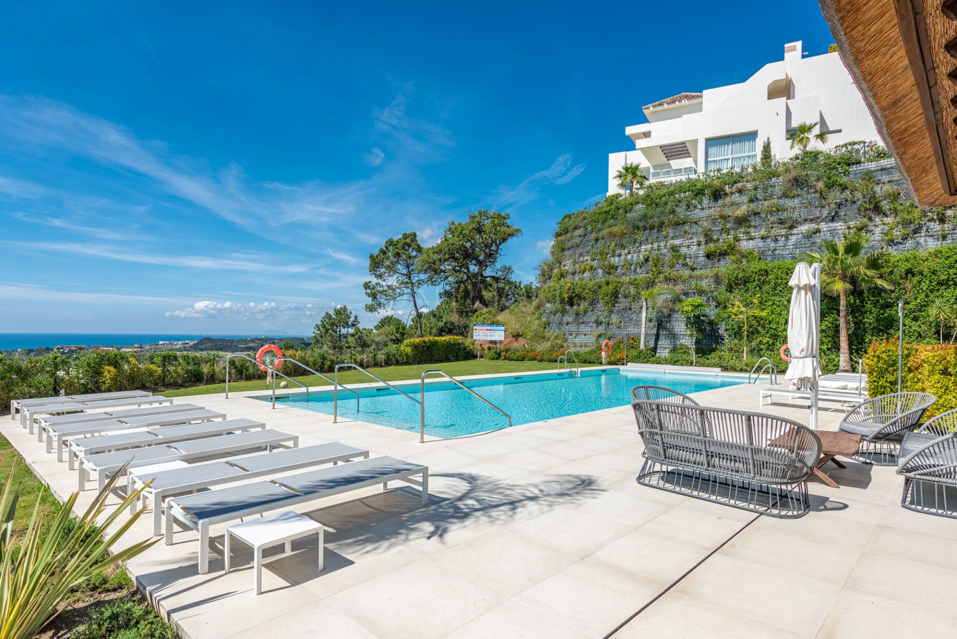 Large 3-Bedroom Duplex Apartment with Private Garden