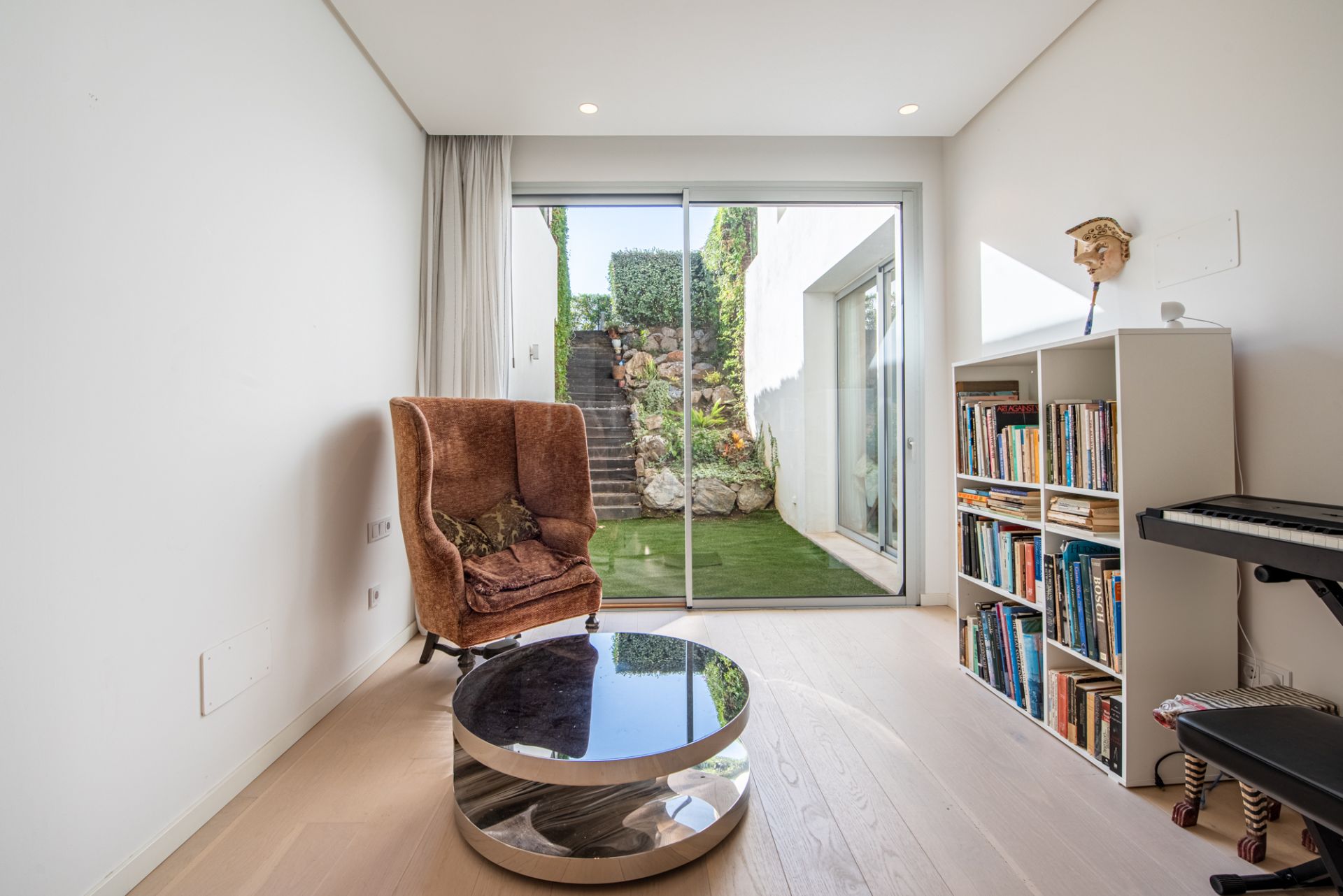 Large 3-Bedroom Duplex Apartment with Private Garden
