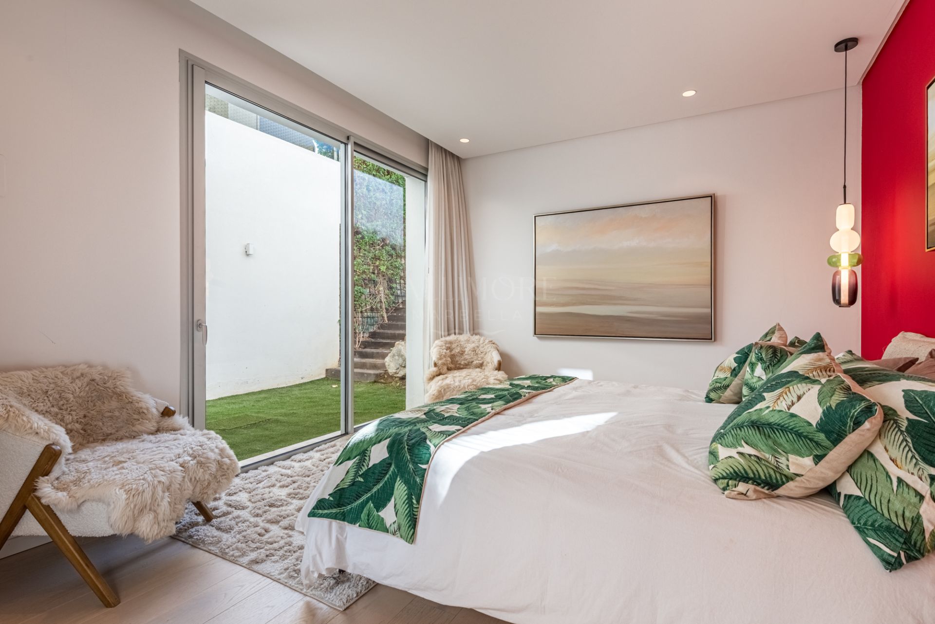 Large 3-Bedroom Duplex Apartment with Private Garden