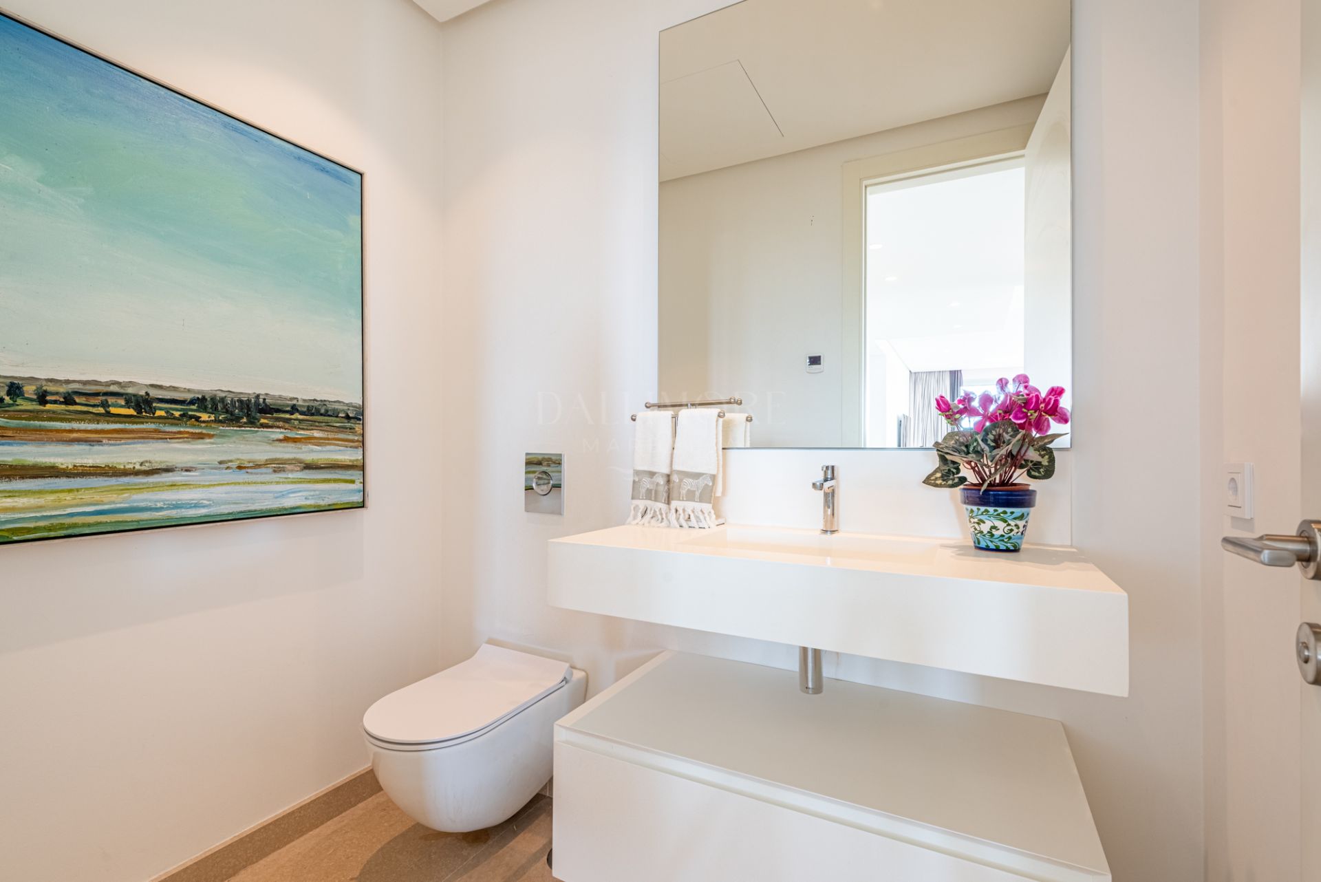 Large 3-Bedroom Duplex Apartment with Private Garden