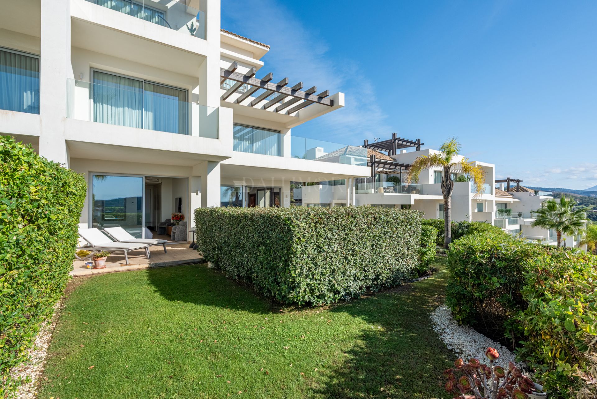 Large 3-Bedroom Duplex Apartment with Private Garden
