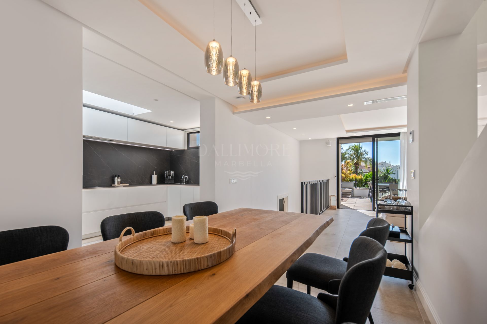 Private Hillside Home Near Marbella’s Finest Amenities