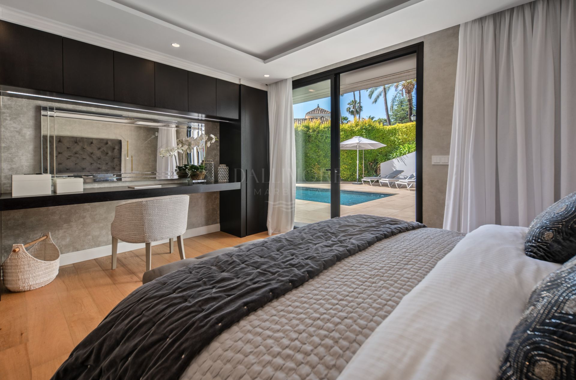 Private Hillside Home Near Marbella’s Finest Amenities