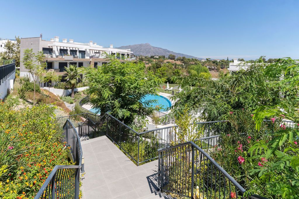 Luxury Duplex Penthouse with Private Rooftop on the New Golden Mile