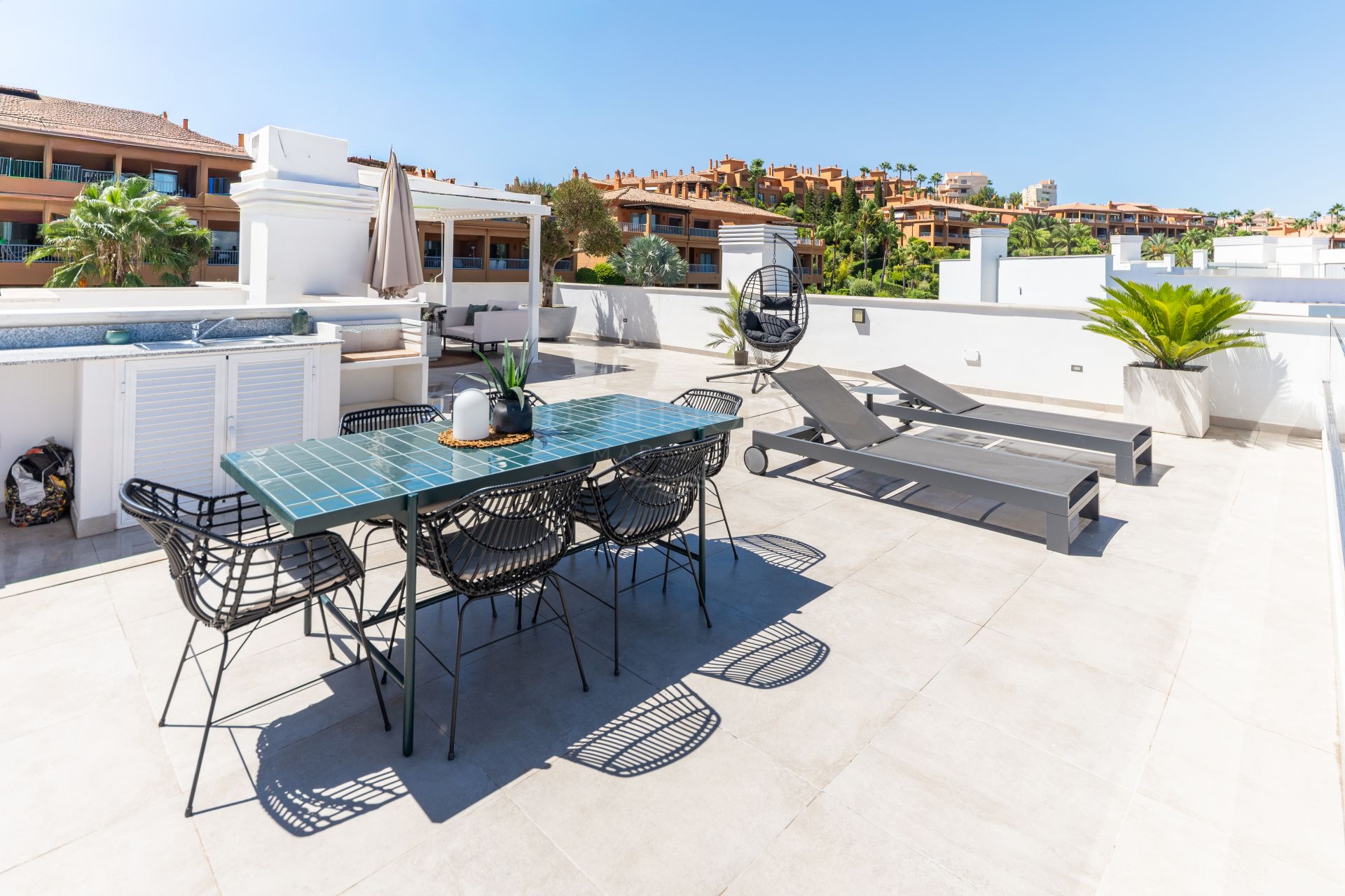 Luxury Duplex Penthouse with Private Rooftop on the New Golden Mile