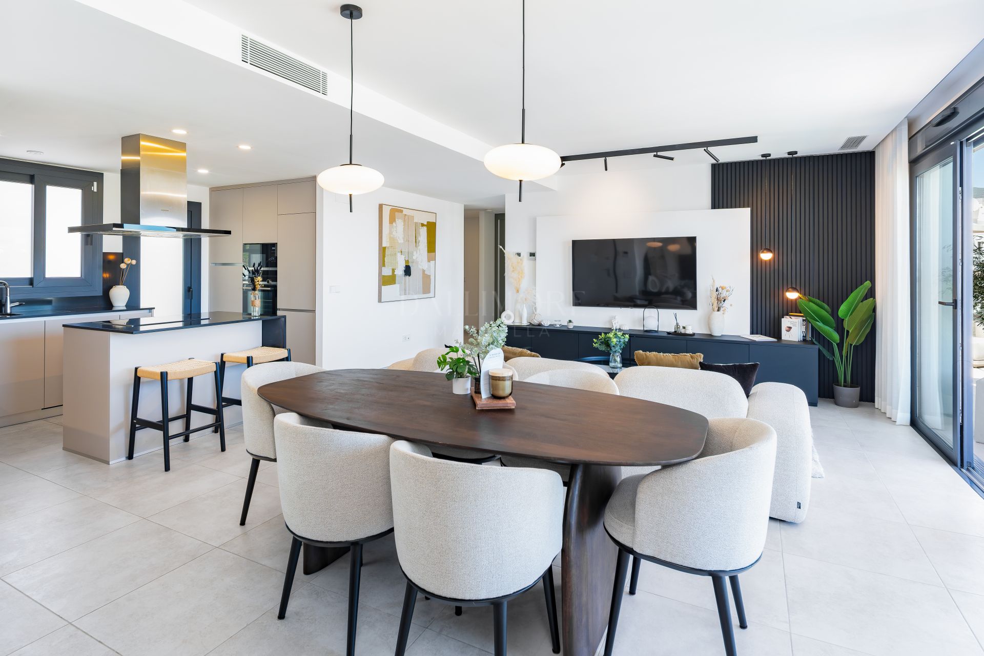 Luxury Duplex Penthouse with Private Rooftop on the New Golden Mile