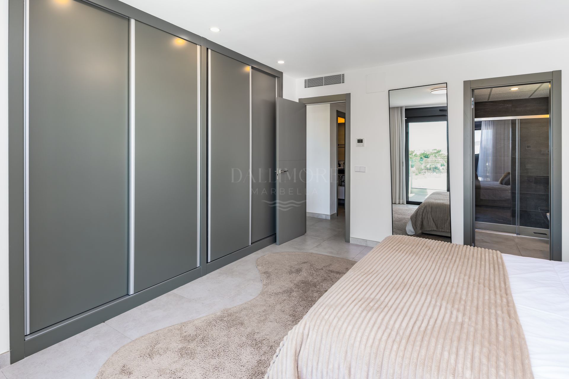 Luxury Duplex Penthouse with Private Rooftop on the New Golden Mile