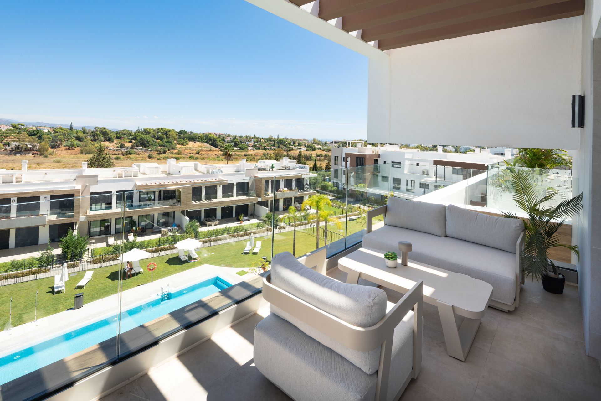 Luxury Duplex Penthouse with Private Rooftop on the New Golden Mile