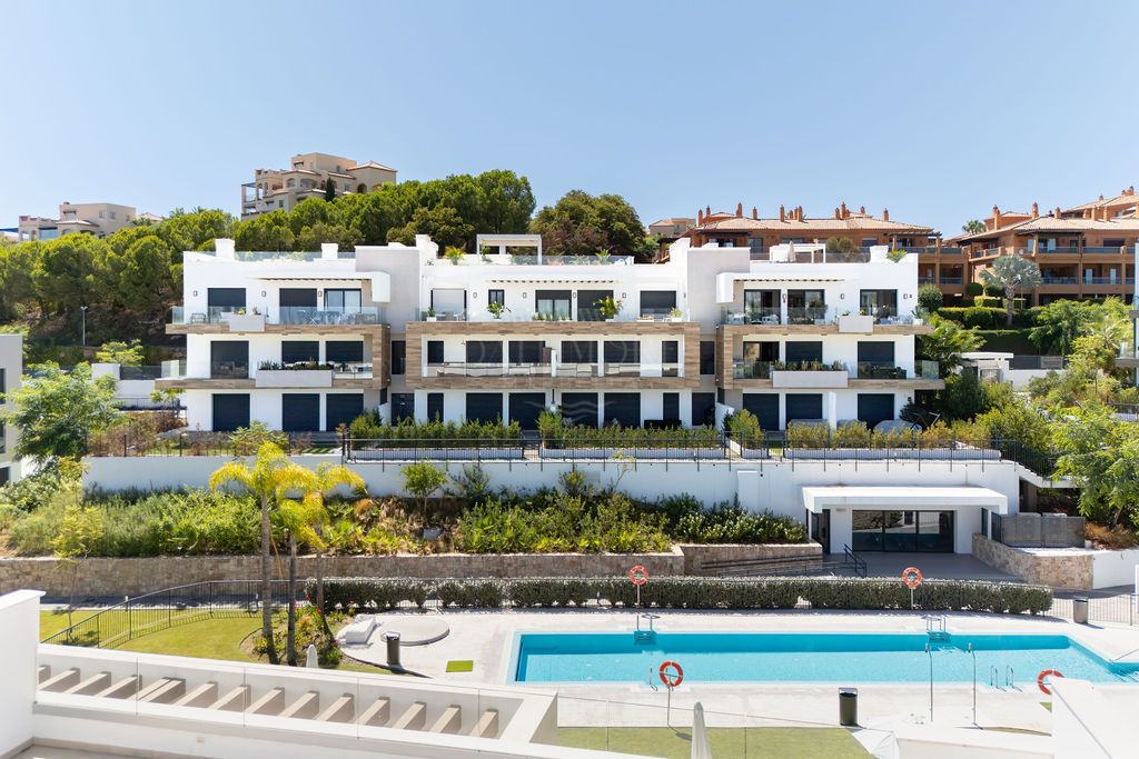 Luxury Duplex Penthouse with Private Rooftop on the New Golden Mile