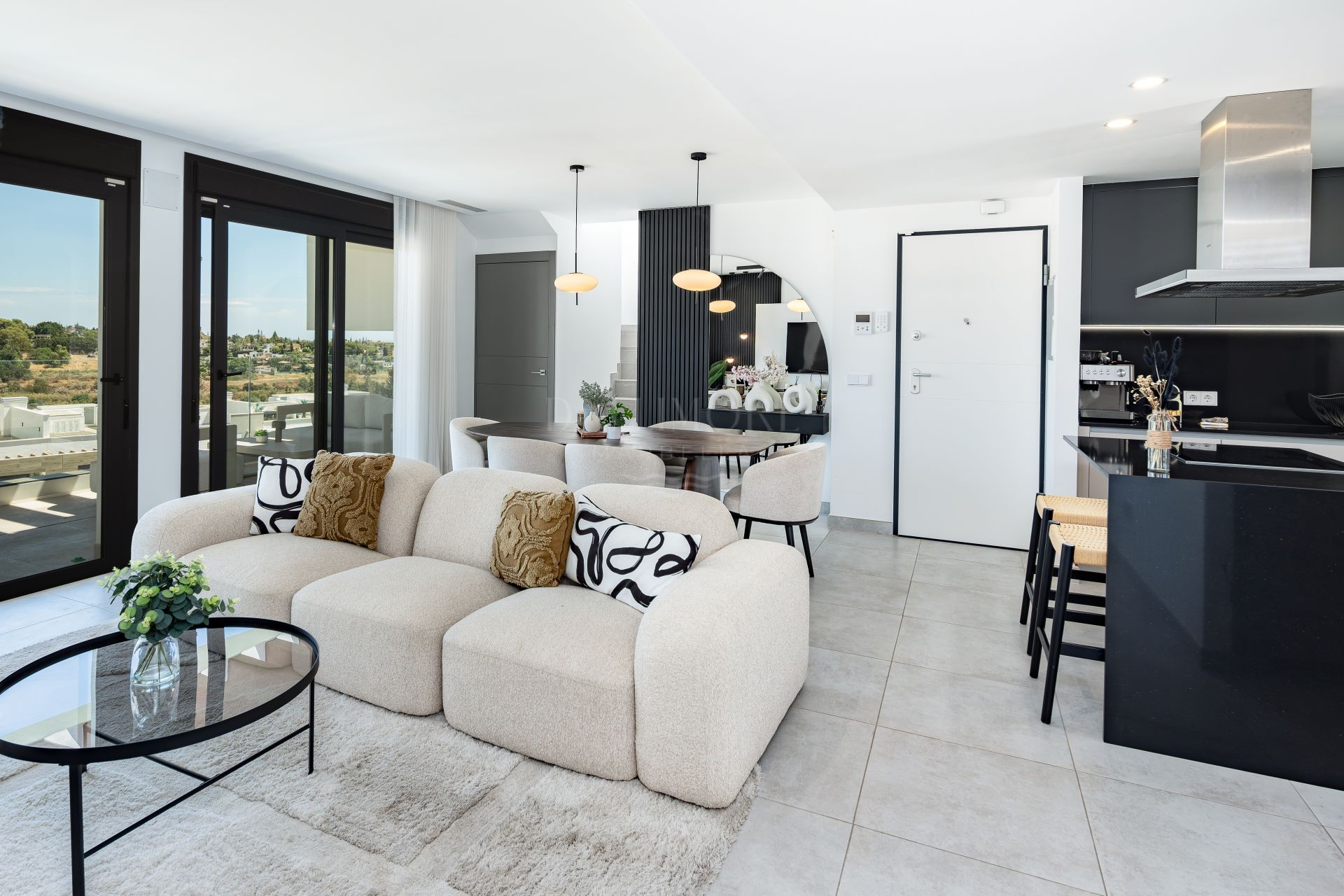 Luxury Duplex Penthouse with Private Rooftop on the New Golden Mile
