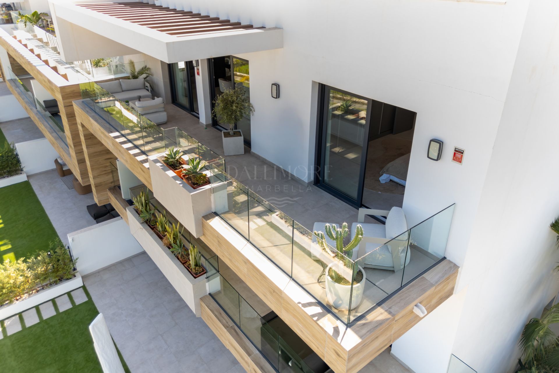 Luxury Duplex Penthouse with Private Rooftop on the New Golden Mile