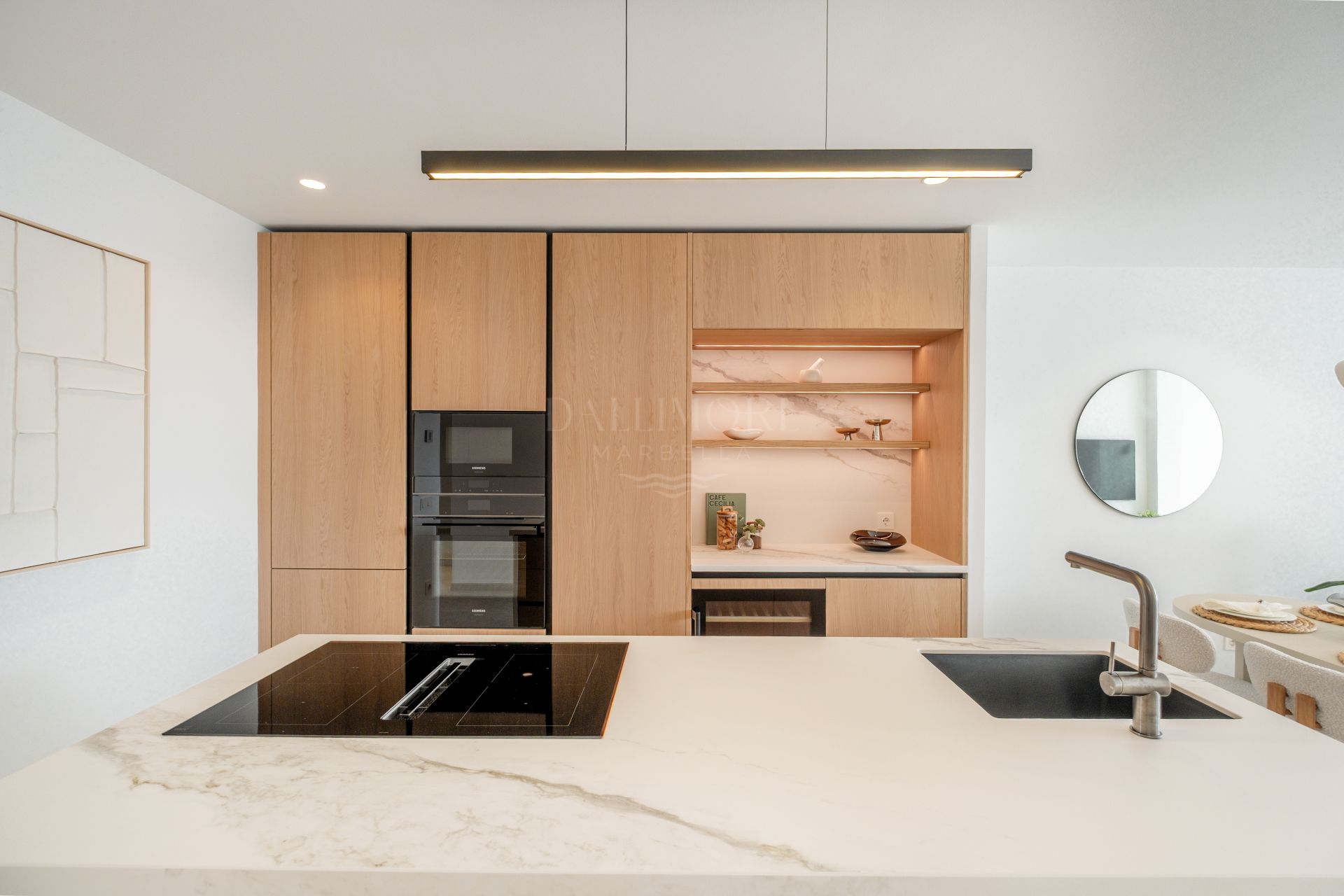 Fully Renovated 3-Bed | South-Facing | Panoramic Sea Views