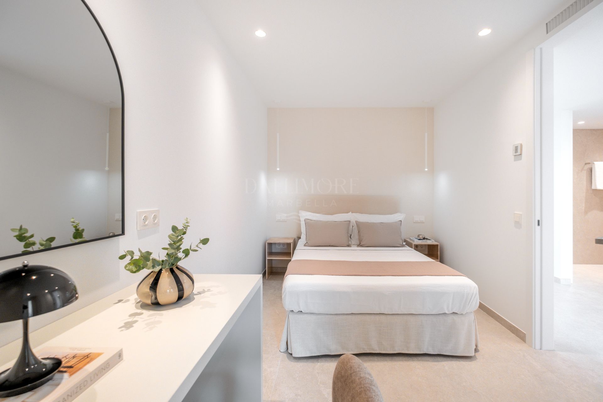 Fully Renovated 3-Bed | South-Facing | Panoramic Sea Views