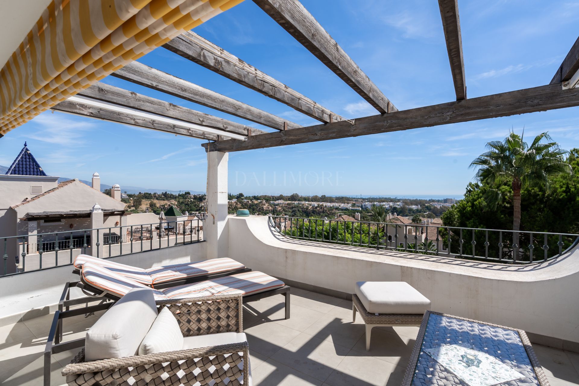 Stunning 3-Bedroom Penthouse with Sea & Mountain Views