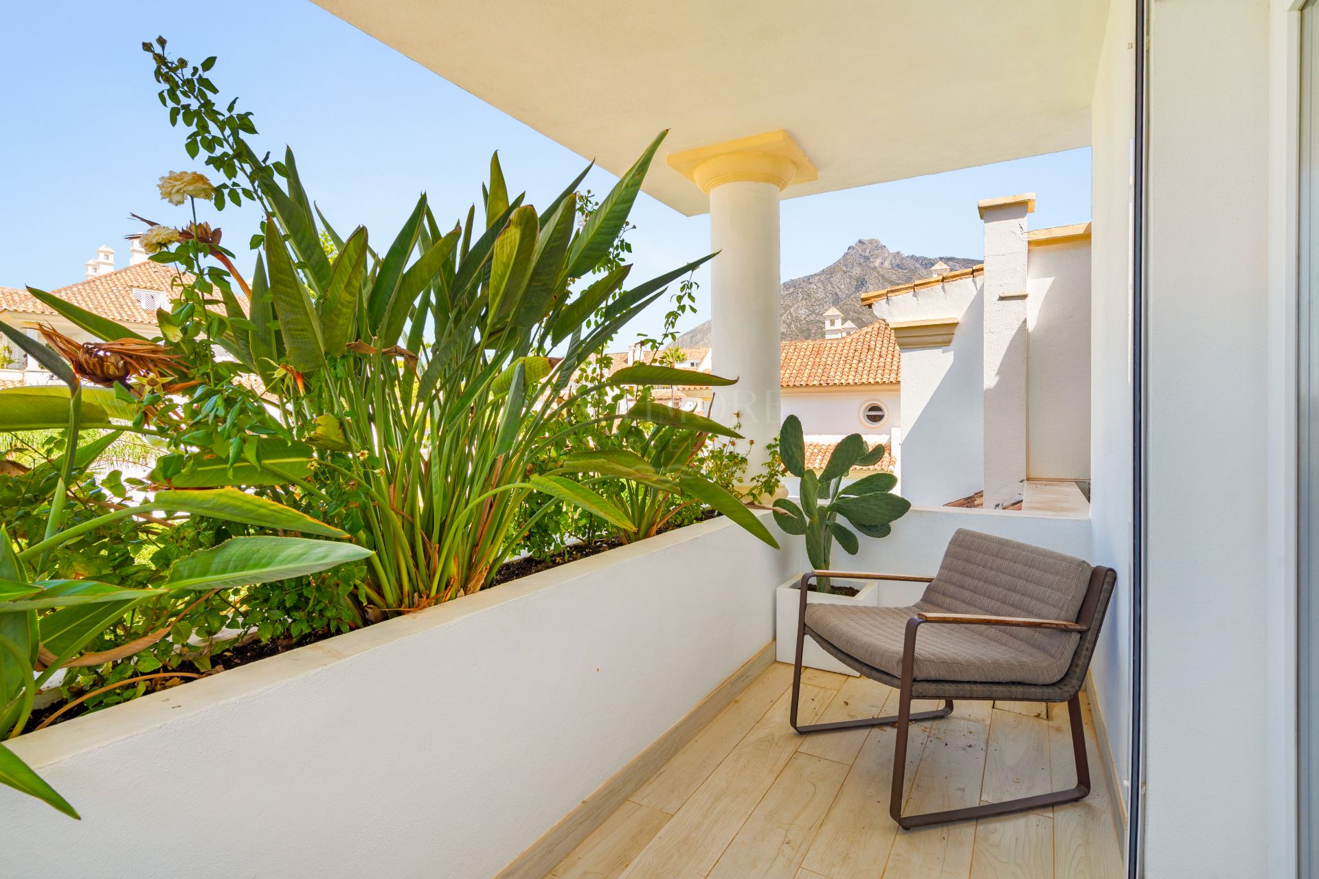 Renovated Duplex Penthouse in Monte Paraíso, Marbella Golden Mile