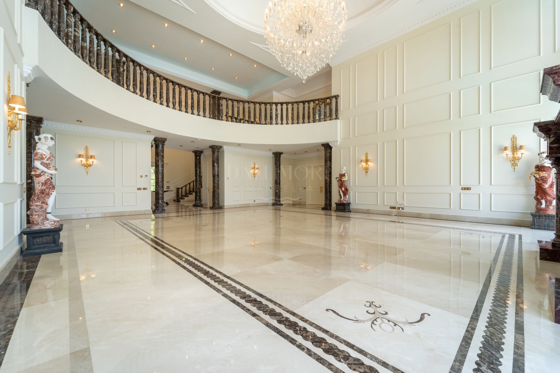 Rare Trophy Estate Situated on a Double Plot in Sierra Blanca