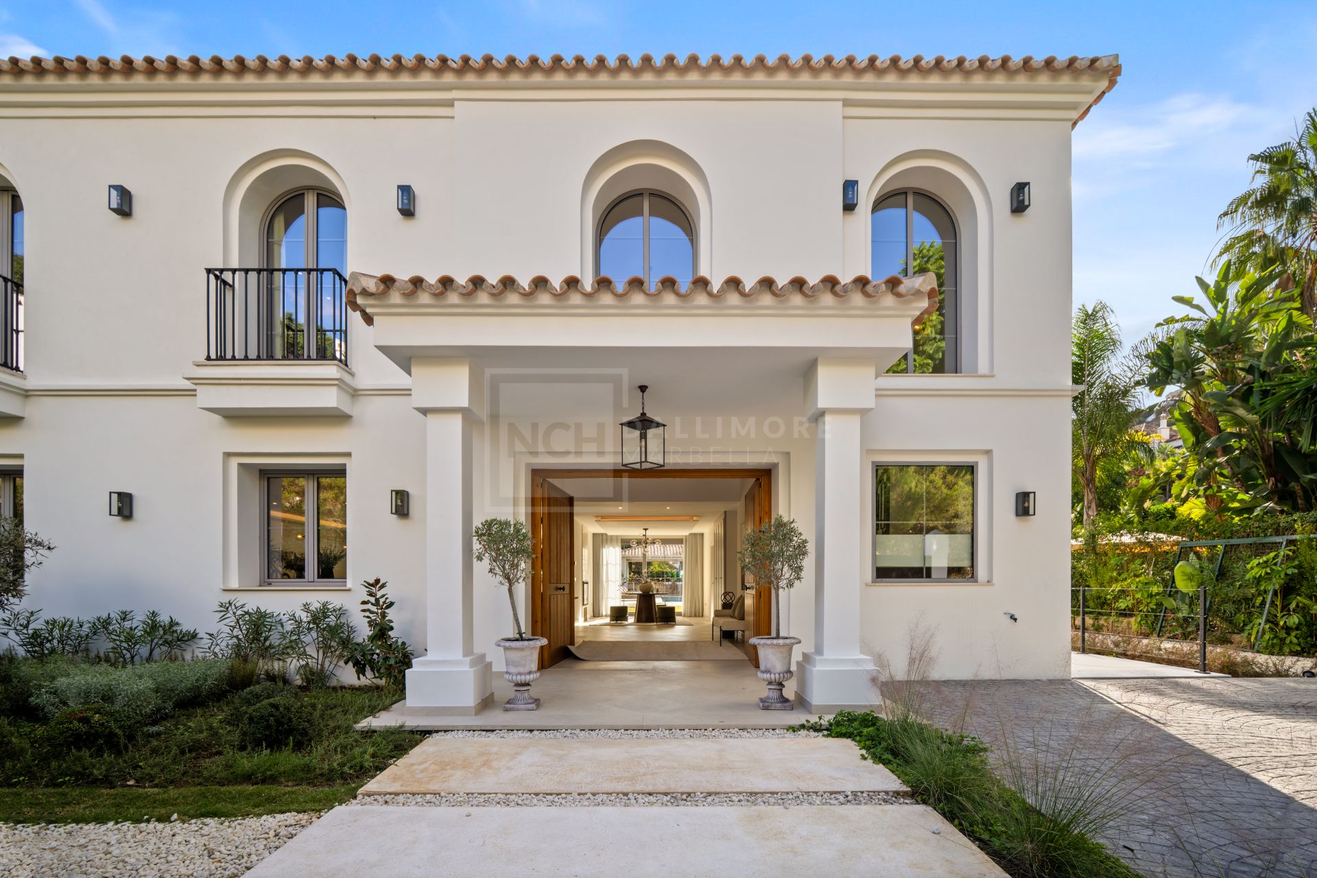 Beautifully Crafted Villa with Private Pool, Gym and Wine Cellar