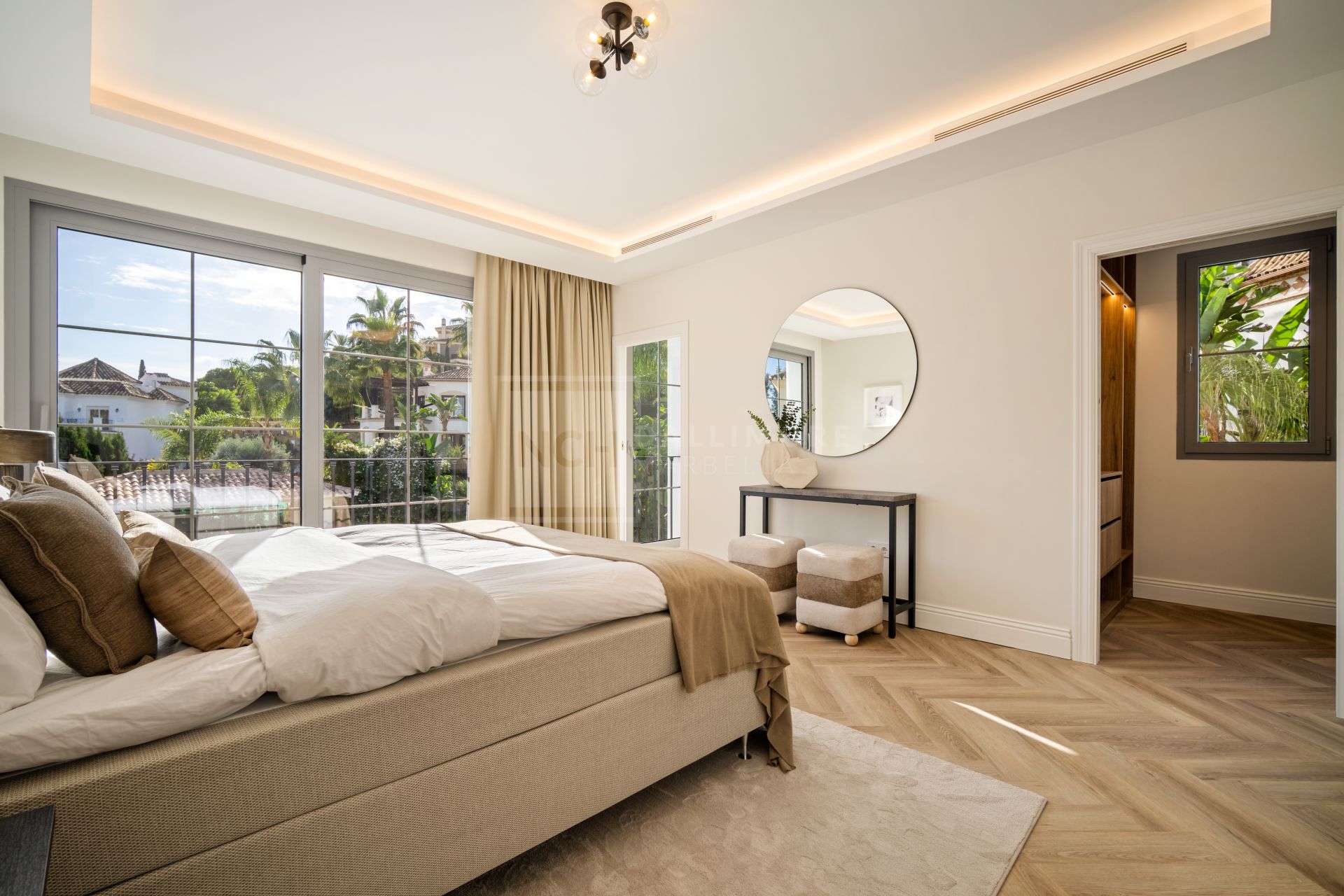 Beautifully Crafted Villa with Private Pool, Gym and Wine Cellar