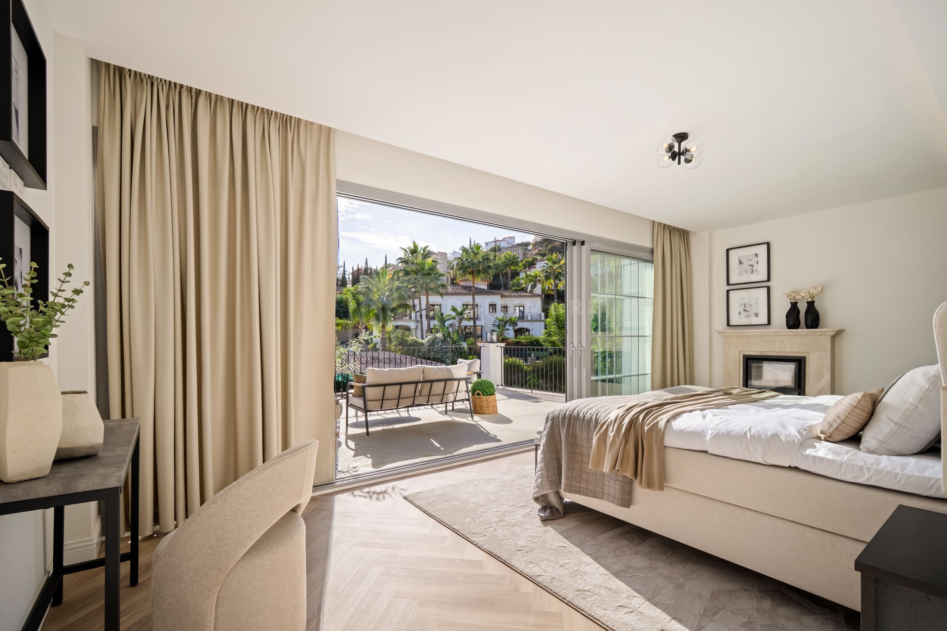 Beautifully Crafted Villa with Private Pool, Gym and Wine Cellar