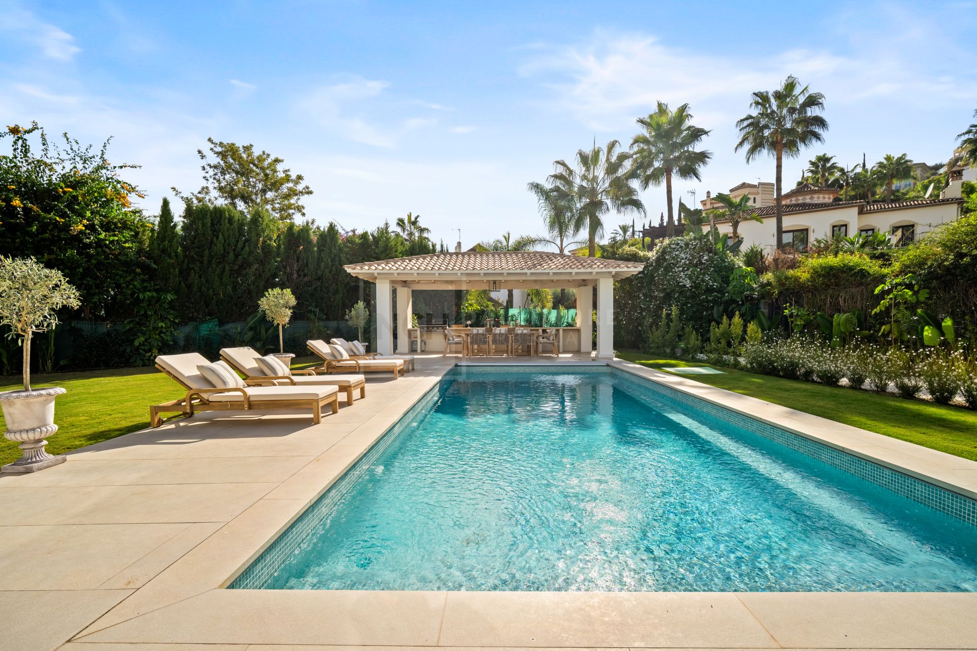 Beautifully Crafted Villa with Private Pool, Gym and Wine Cellar