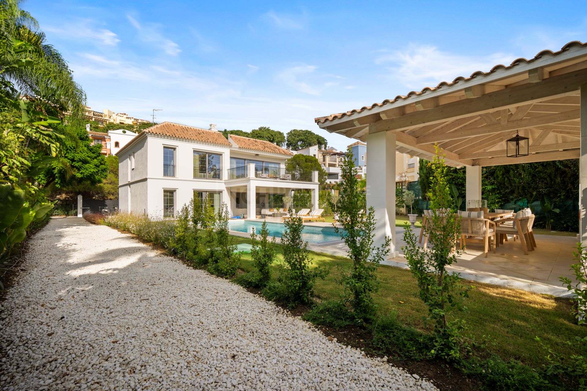 Beautifully Crafted Villa with Private Pool, Gym and Wine Cellar