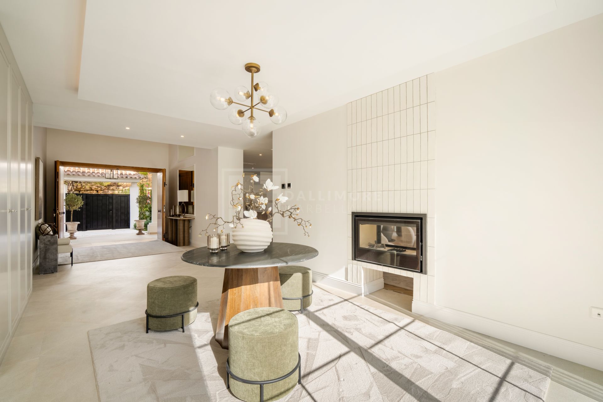 Beautifully Crafted Villa with Private Pool, Gym and Wine Cellar