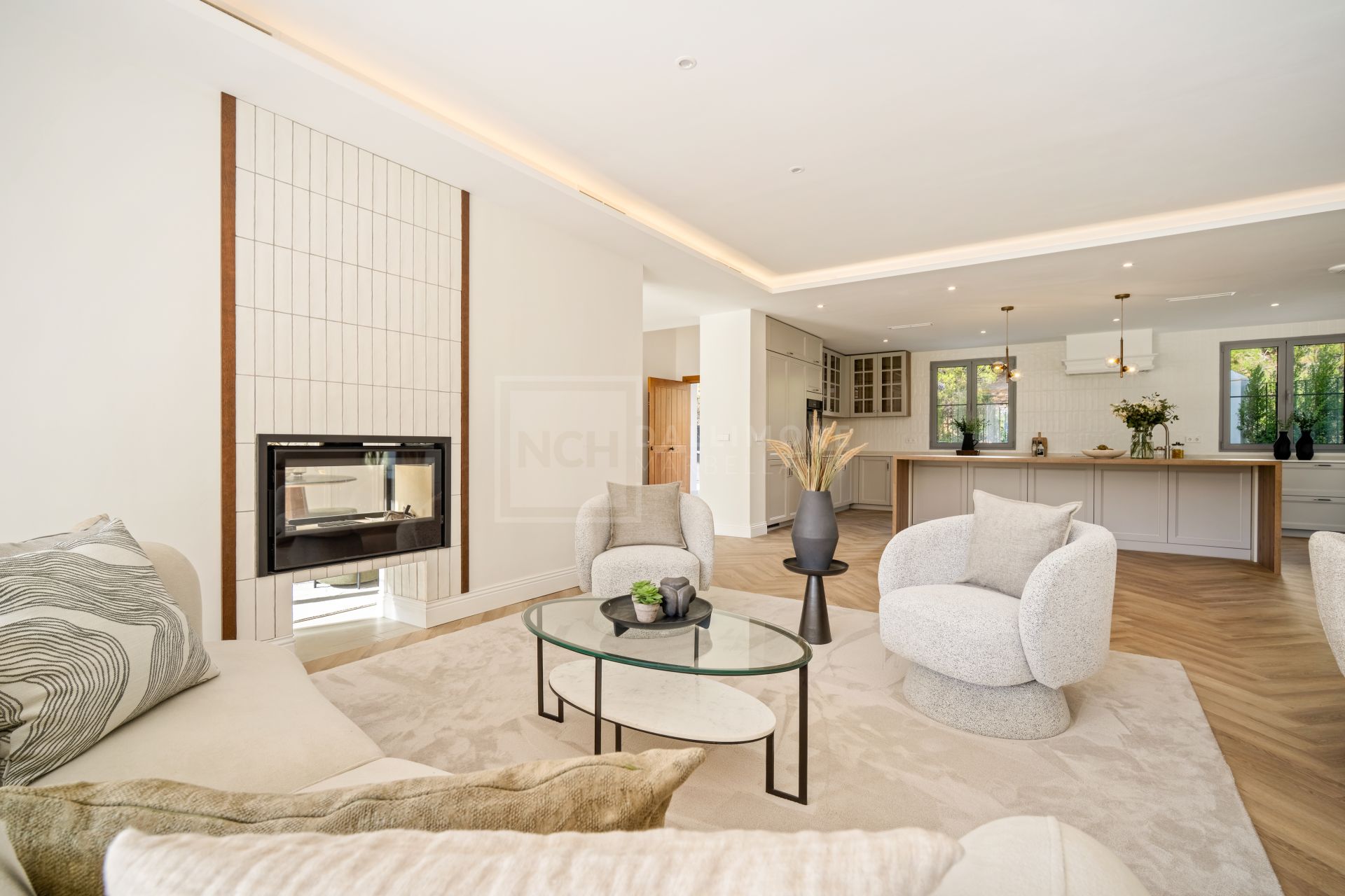 Beautifully Crafted Villa with Private Pool, Gym and Wine Cellar