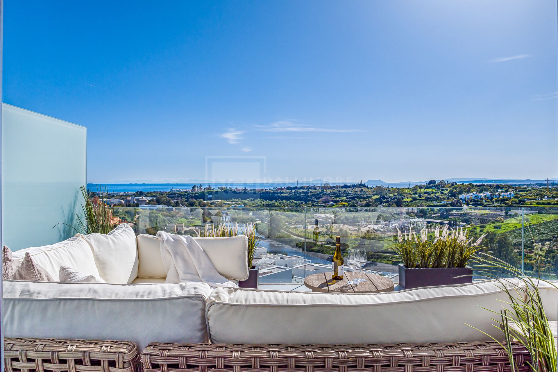 Moderno Apartamento de 3 Dormitorios en Oceana Views, Cancelada