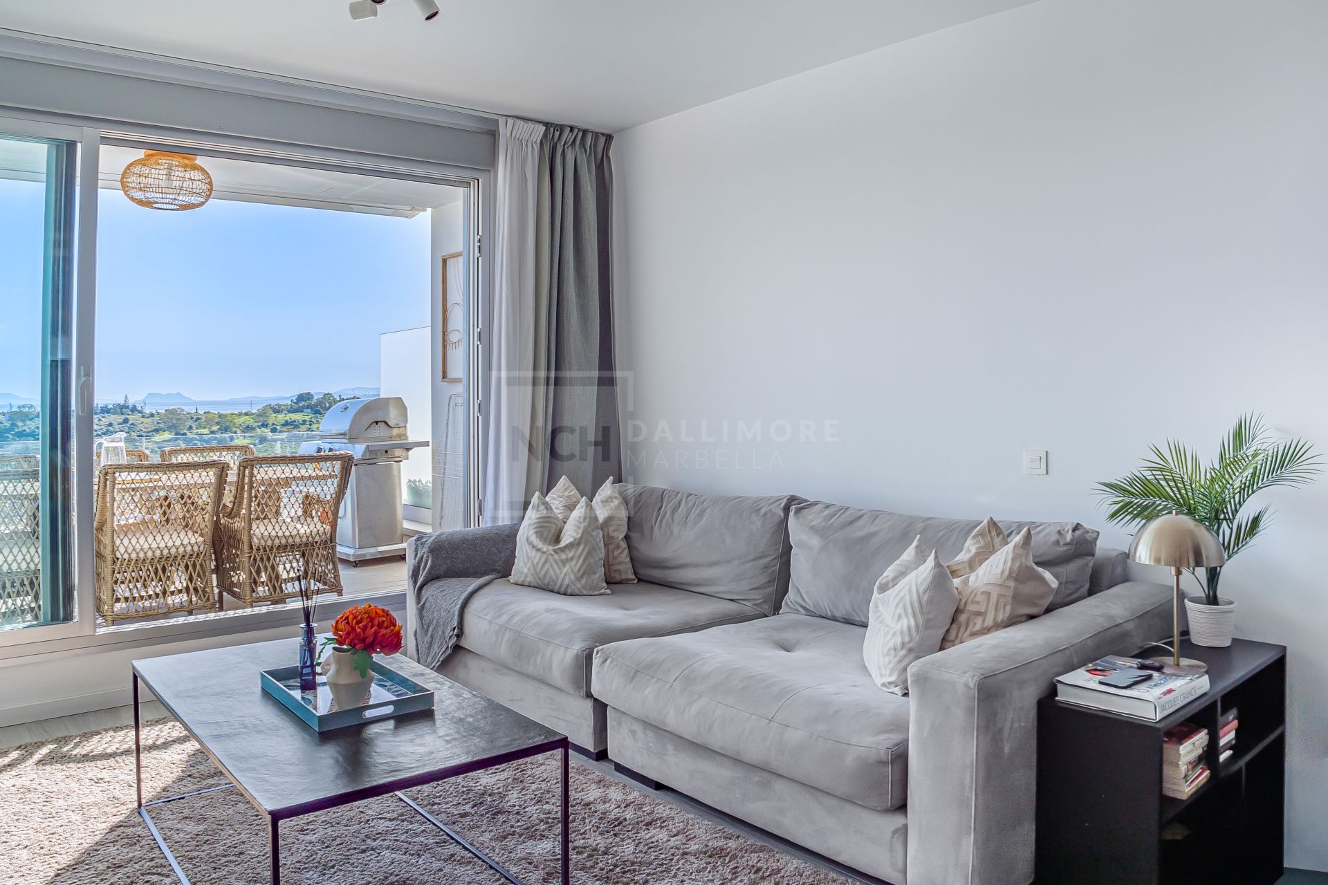 Moderno Apartamento de 3 Dormitorios en Oceana Views, Cancelada