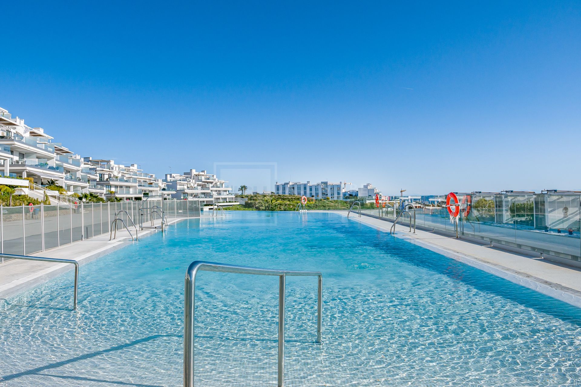 Moderno Apartamento de 3 Dormitorios en Oceana Views, Cancelada