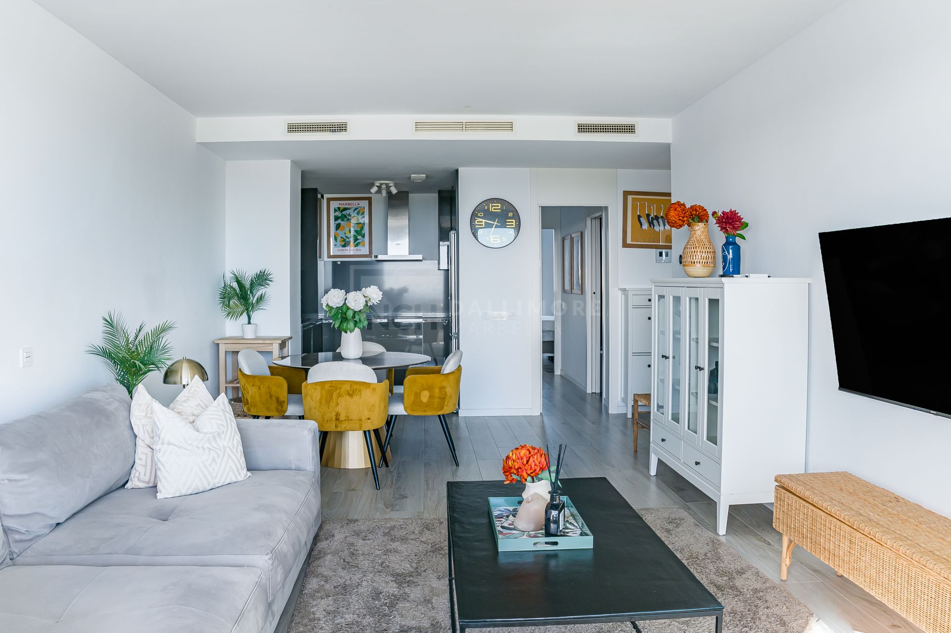 Moderno Apartamento de 3 Dormitorios en Oceana Views, Cancelada