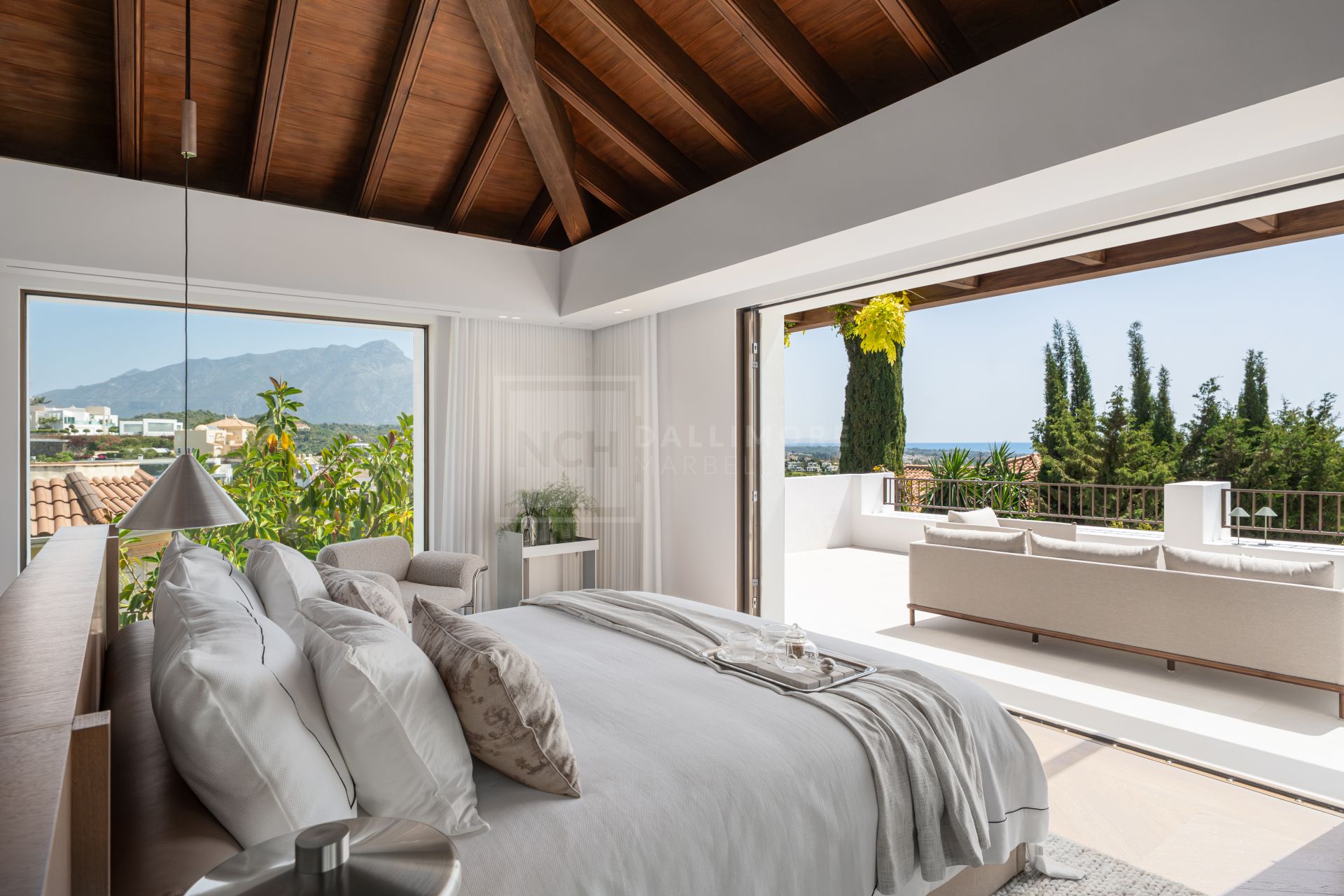 Refined Mediterranean Living With Panoramic Sea and Mountain Views