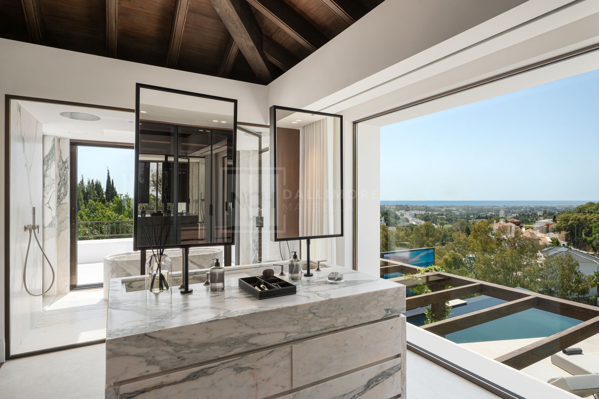 Refined Mediterranean Living With Panoramic Sea and Mountain Views