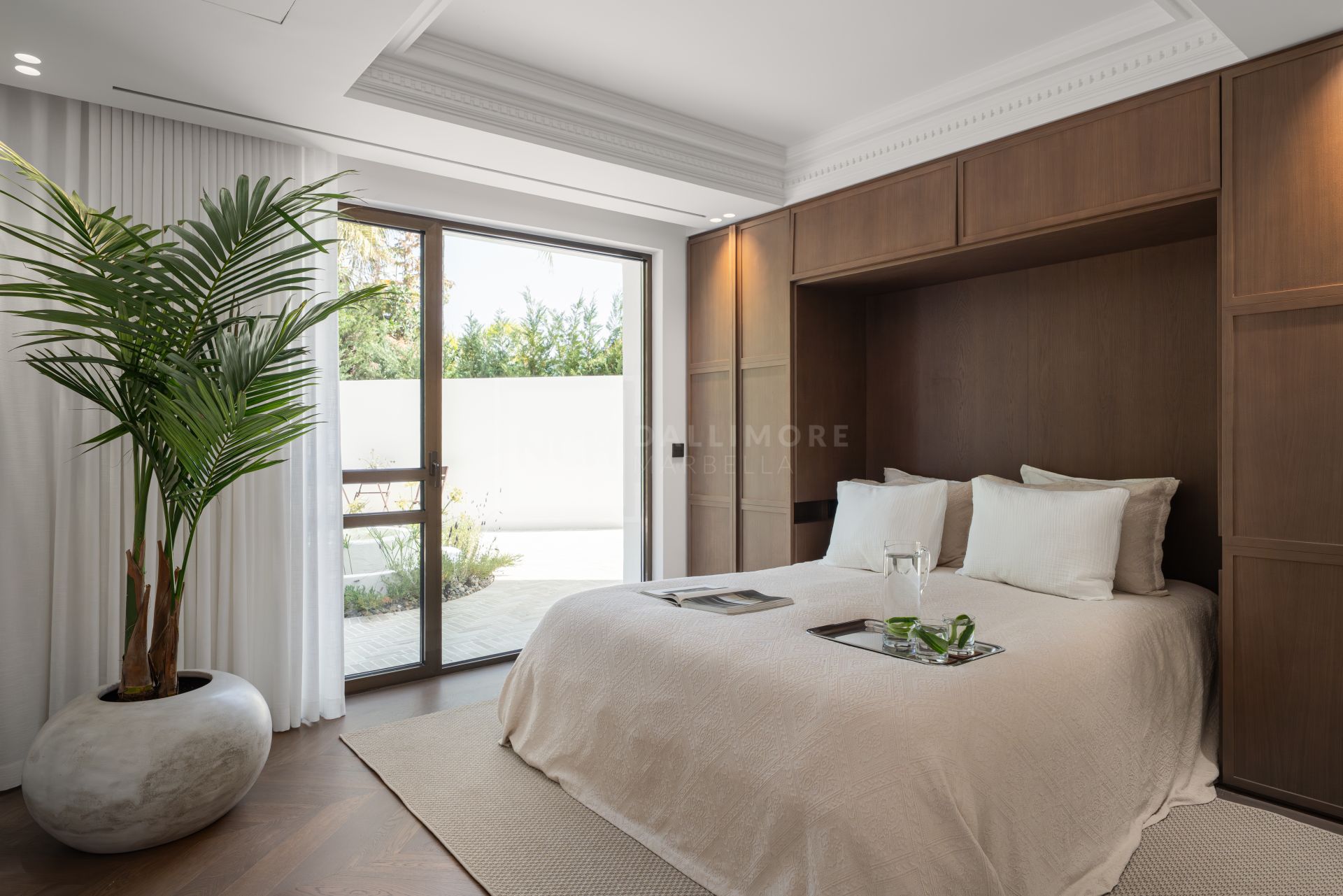 Refined Mediterranean Living With Panoramic Sea and Mountain Views
