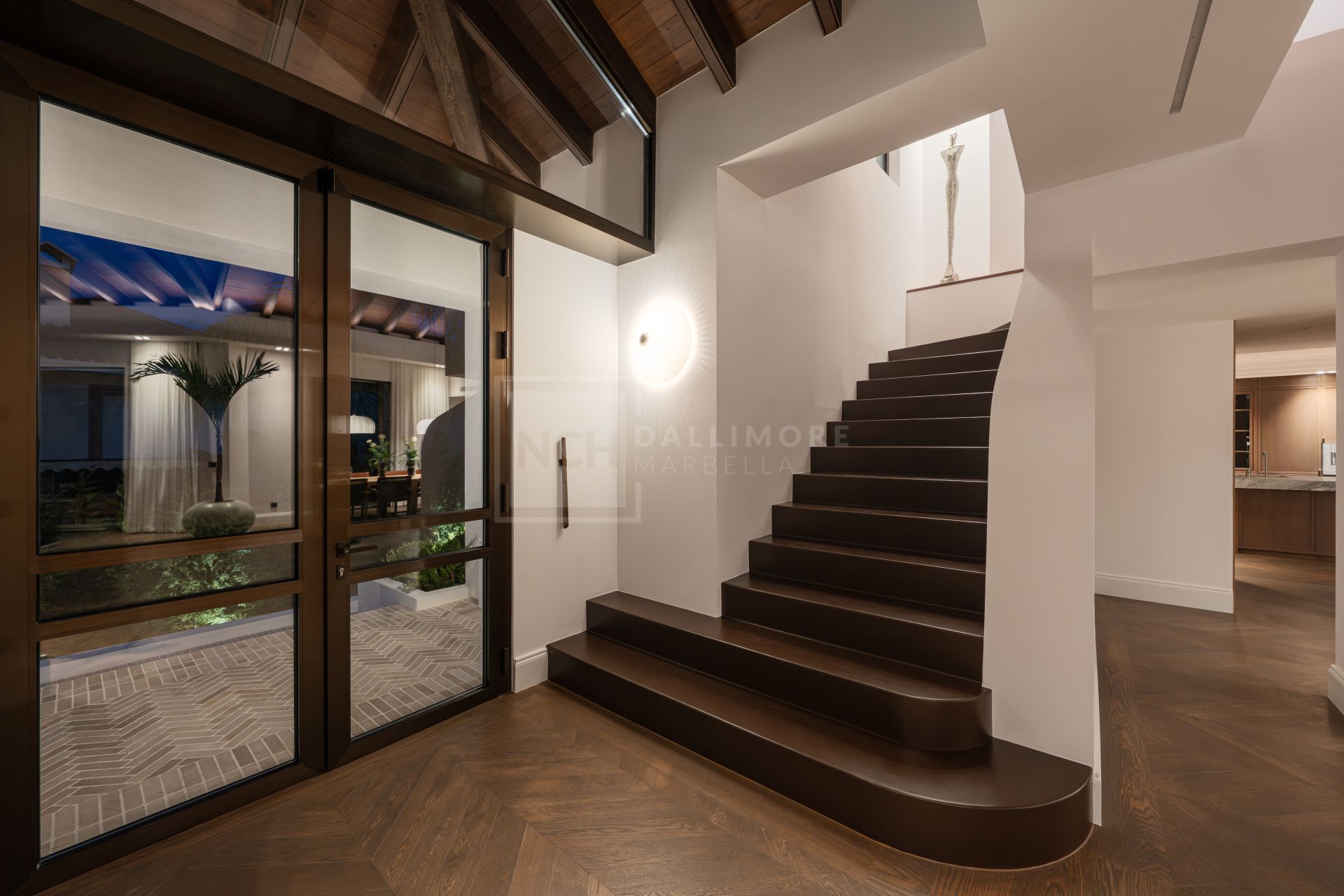 Refined Mediterranean Living With Panoramic Sea and Mountain Views