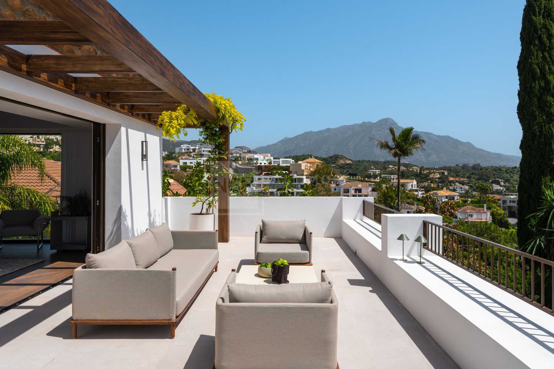 Refined Mediterranean Living With Panoramic Sea and Mountain Views